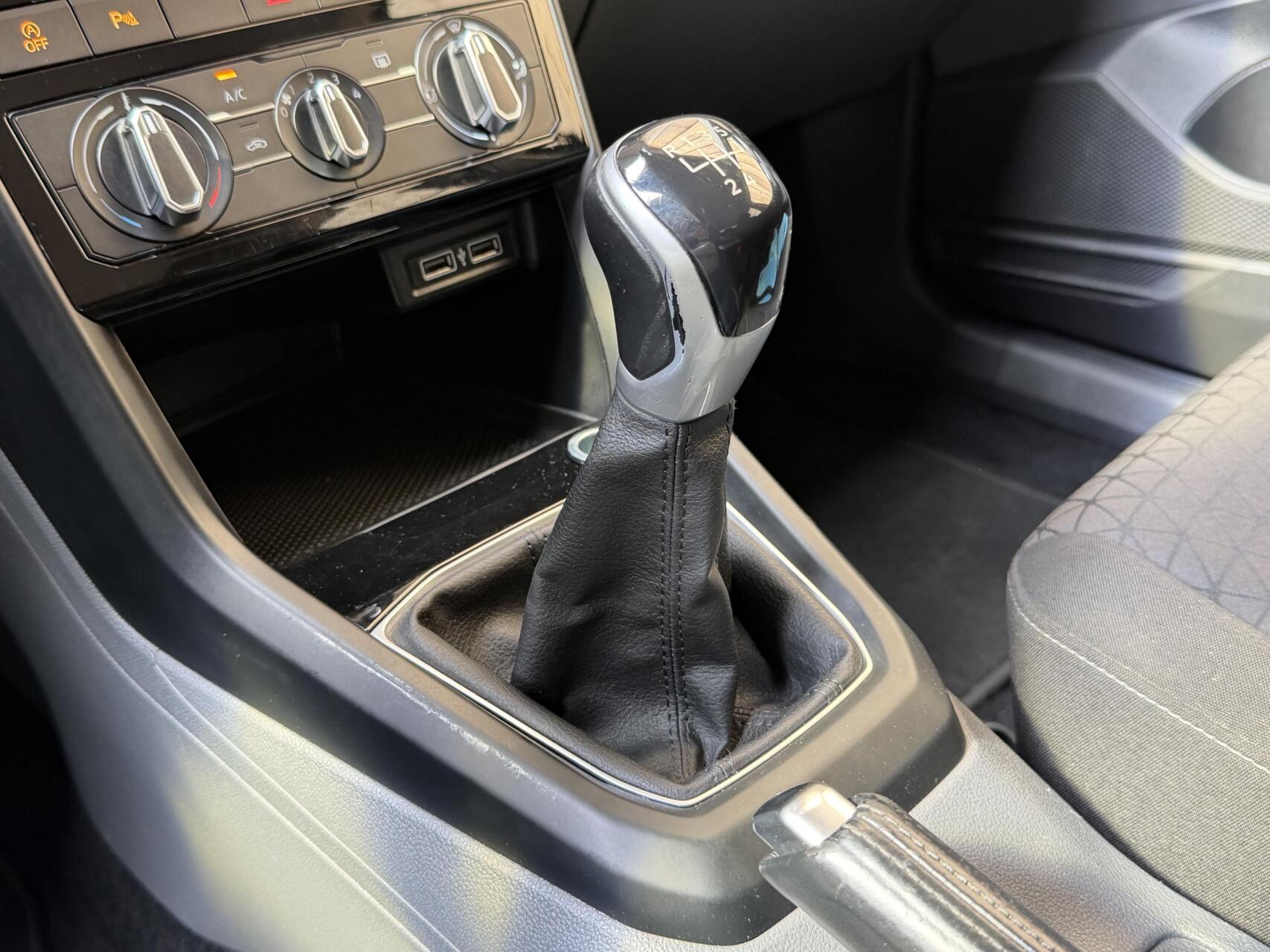 Foto van Volkswagen T-cross