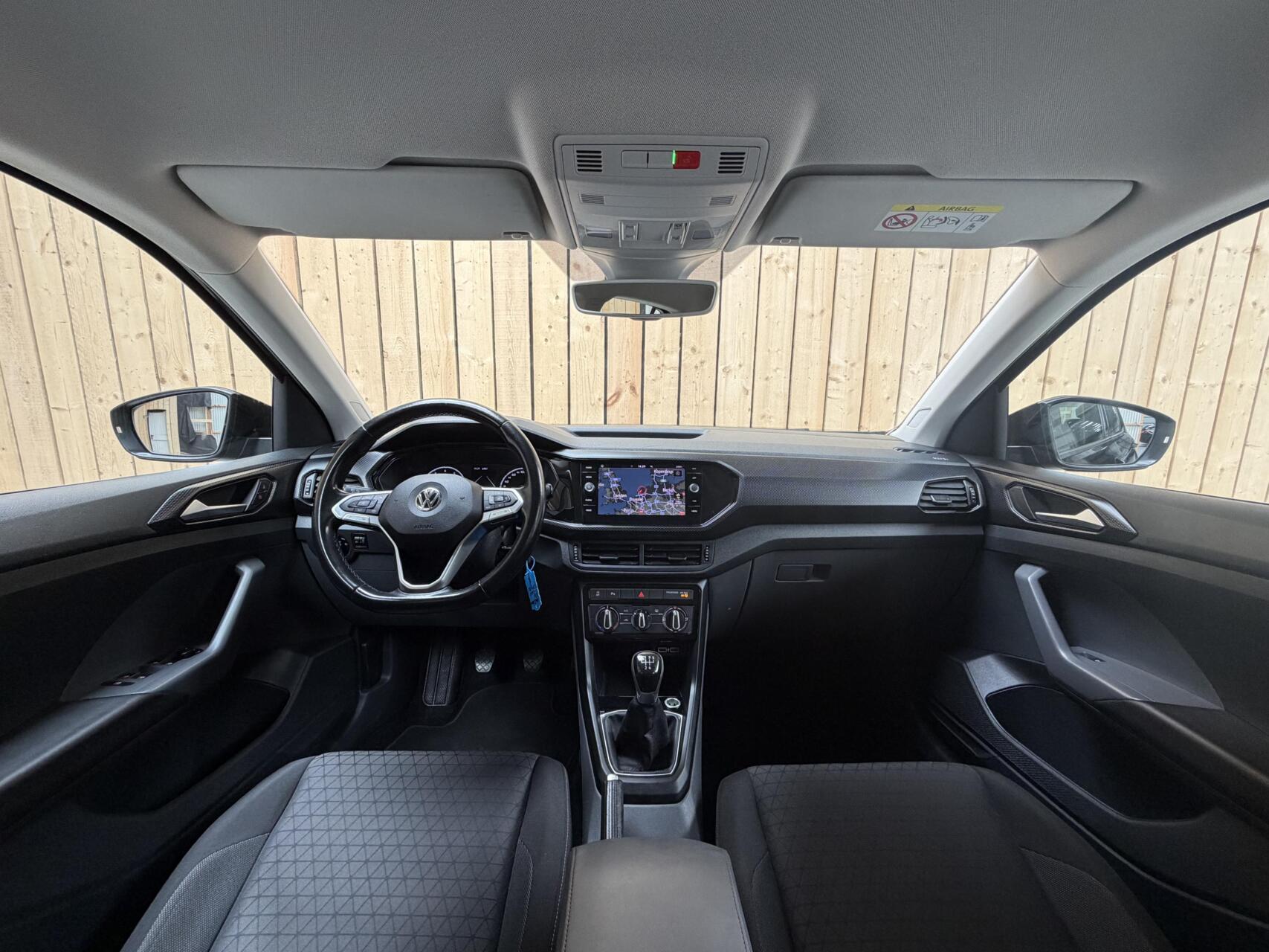 Foto van Volkswagen T-cross