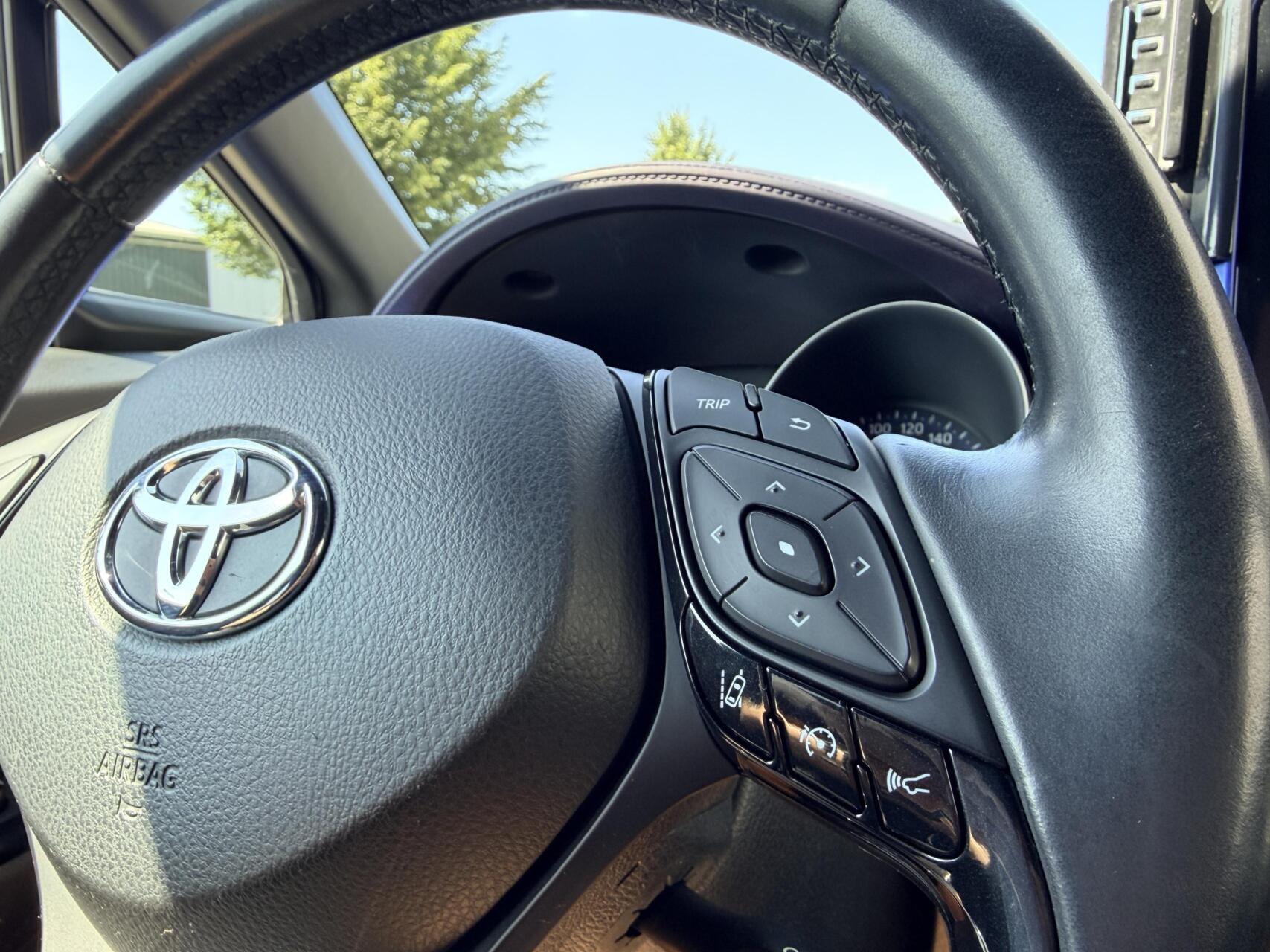 Foto van Toyota Toyota C-hr
