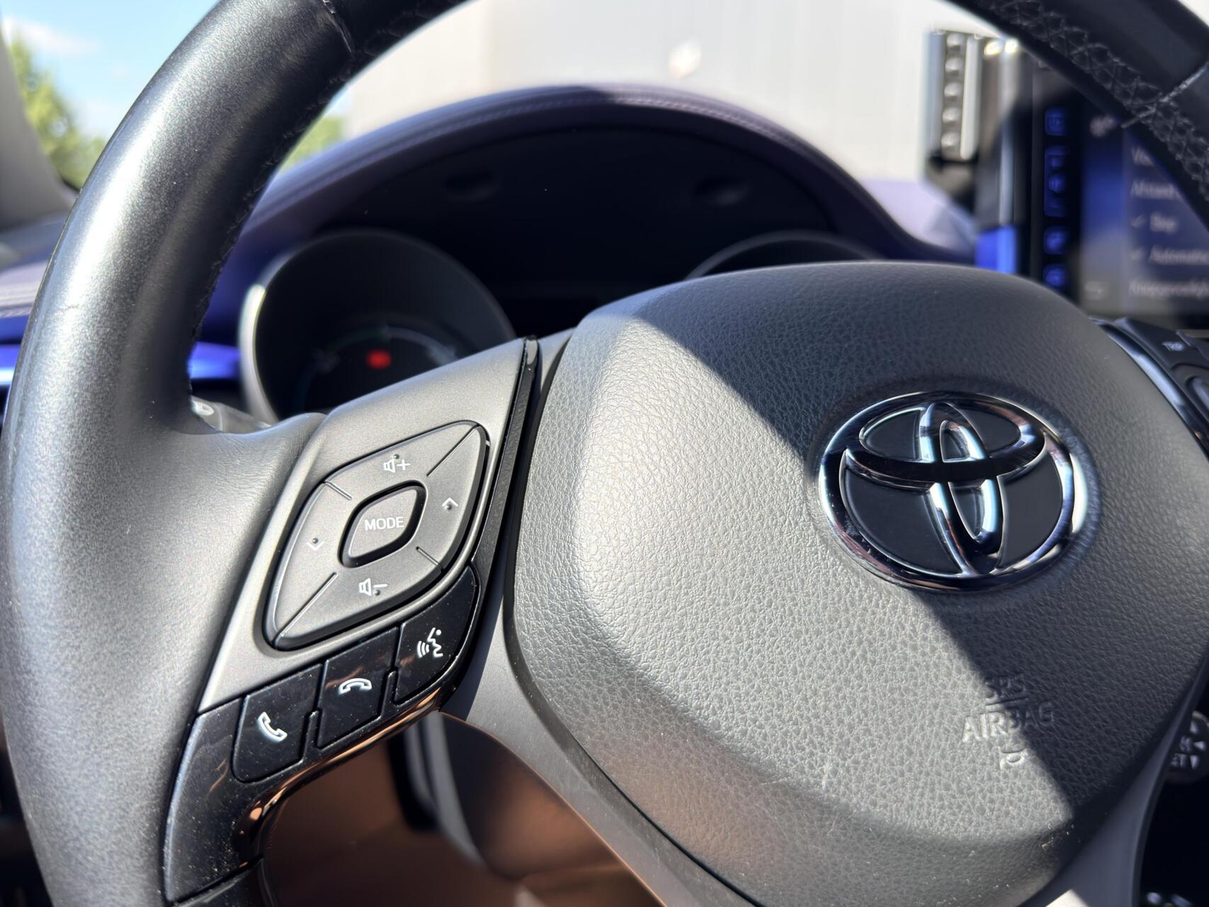 Foto van Toyota Toyota C-hr