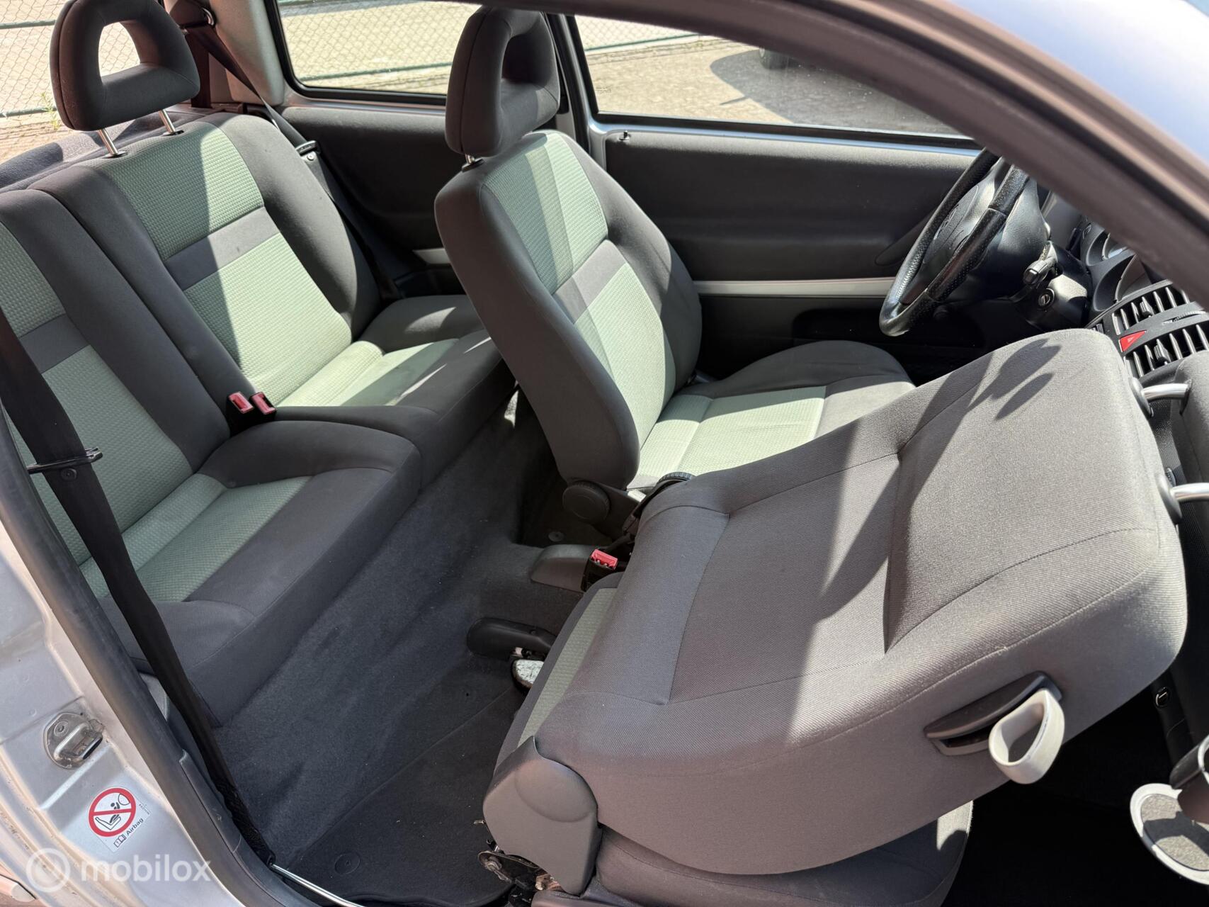 Foto van Volkswagen Lupo