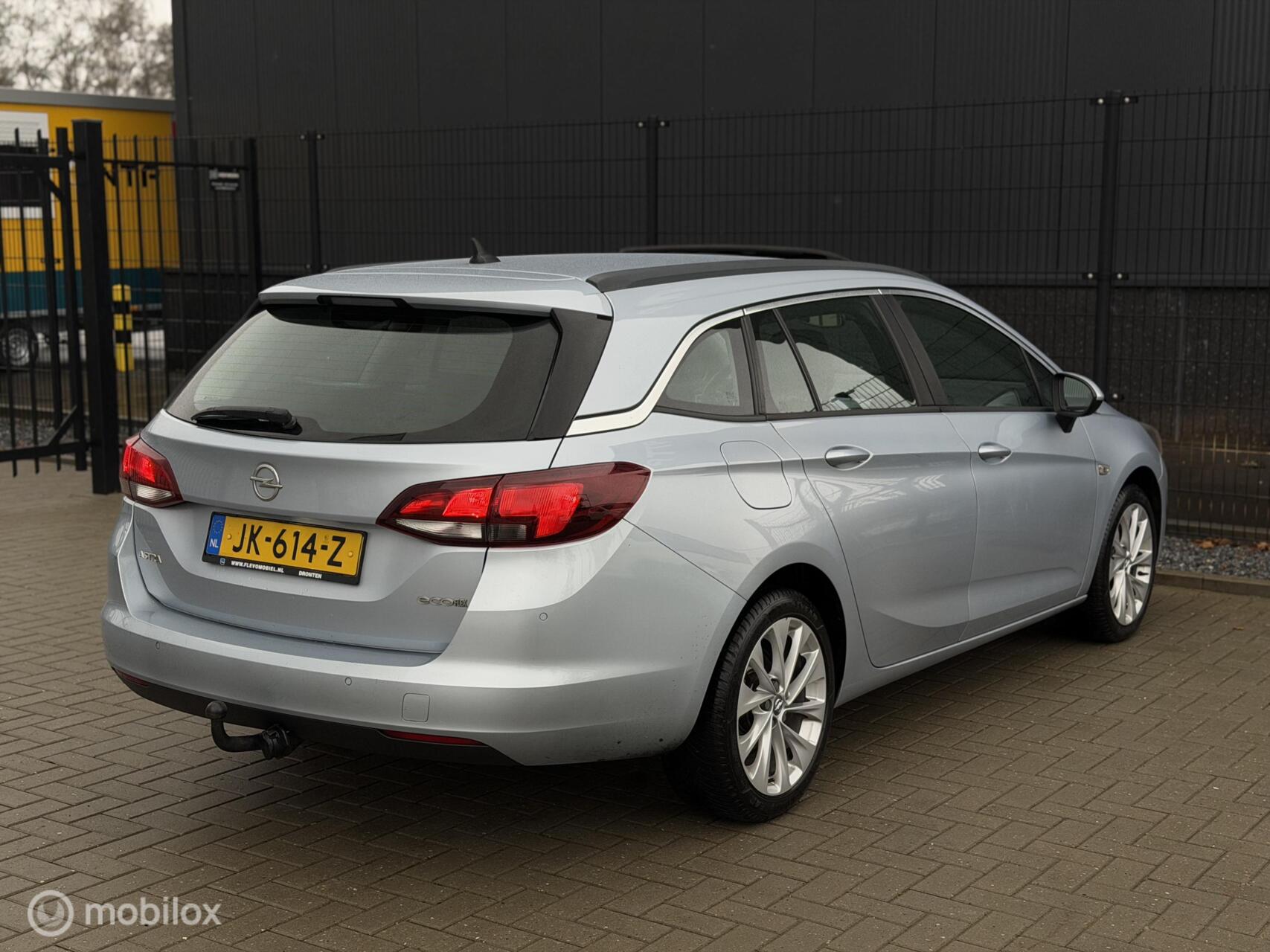 Foto van Opel Astra Sports Tourer