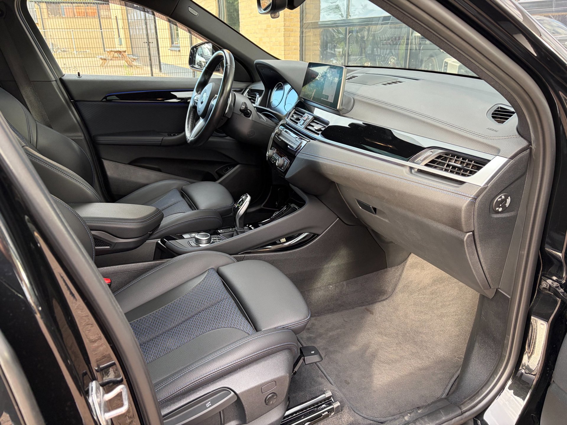 Foto van BMW X2 Xdrive20i