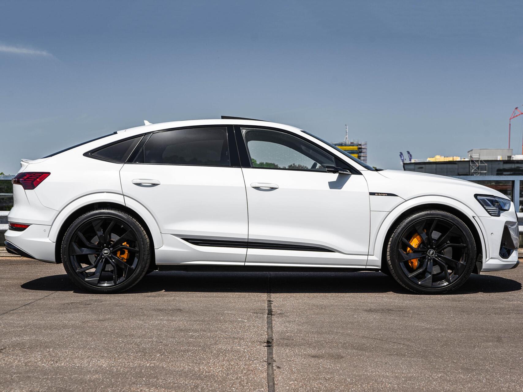 Foto van Audi E-tron S Sportback