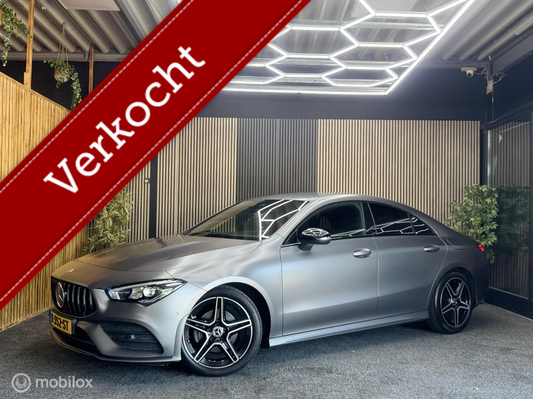 Mercedes-Benz Cla-klasse 180 Business Solution AMG 2021 - voorkant