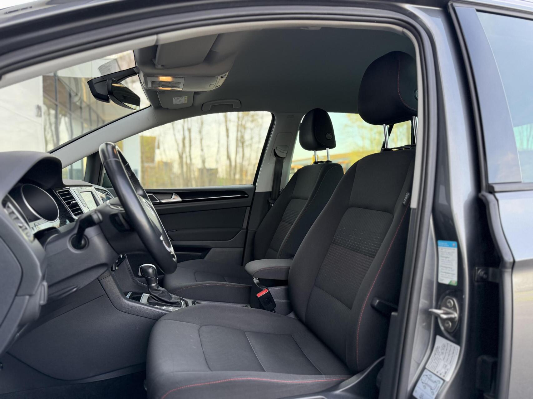 Foto van Volkswagen Golf Sportsvan
