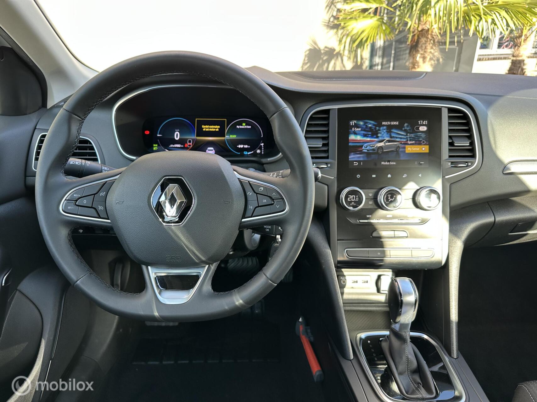 Foto van Renault Megane E-tech Plug-in Hybrid