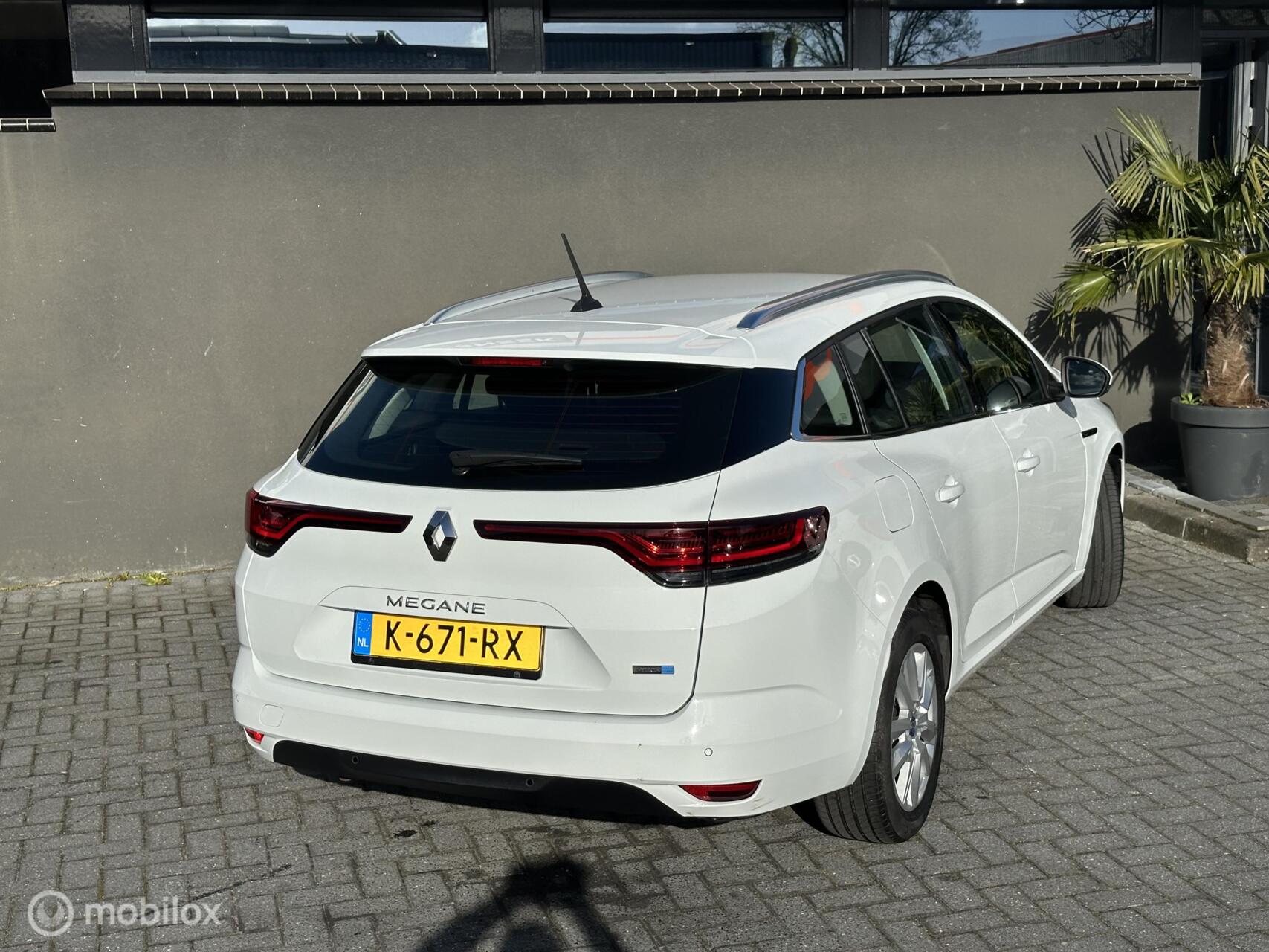Foto van Renault Megane E-tech Plug-in Hybrid