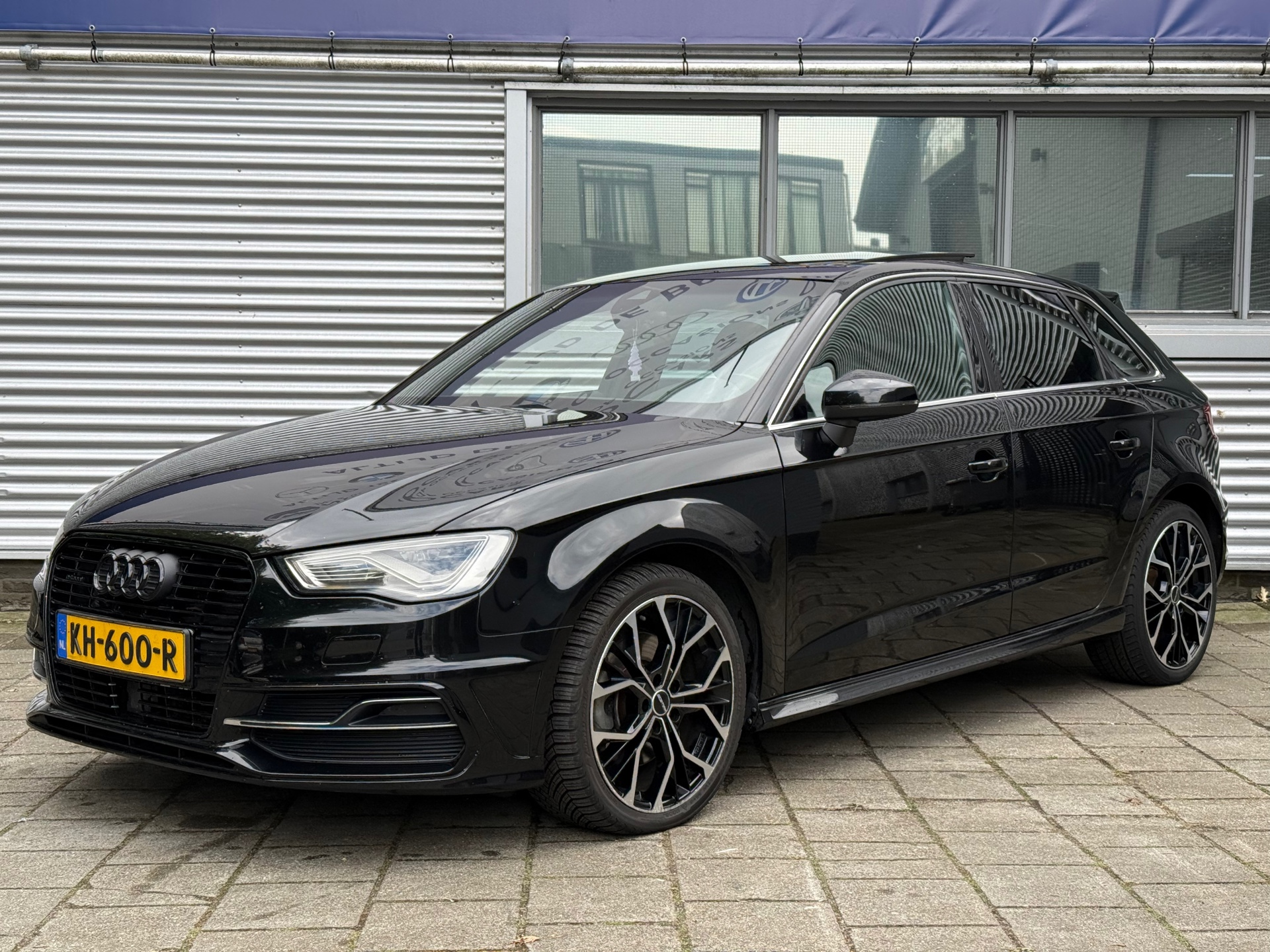 Foto van Audi A3 Sportback E-tron