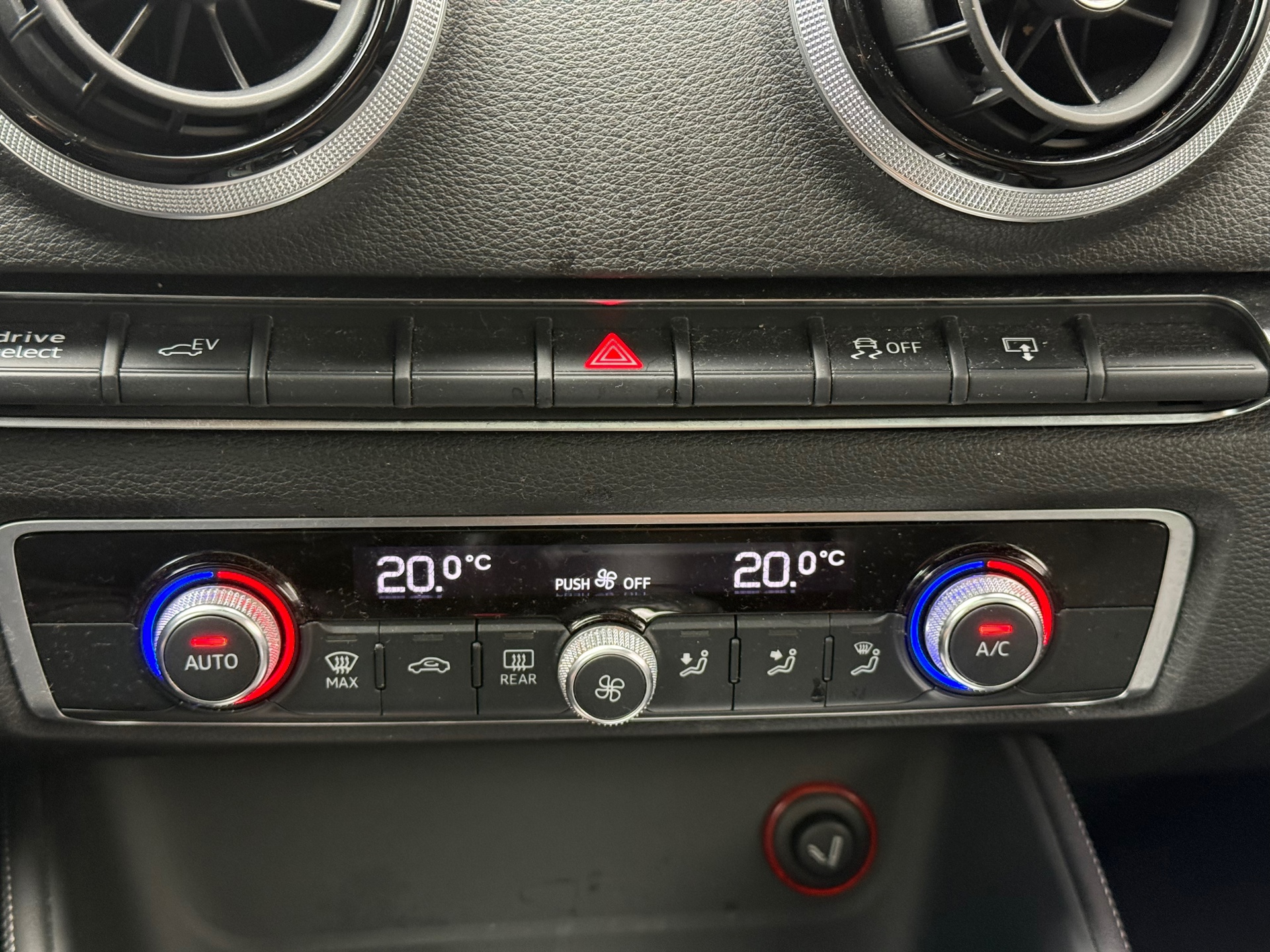 Foto van Audi A3 Sportback E-tron