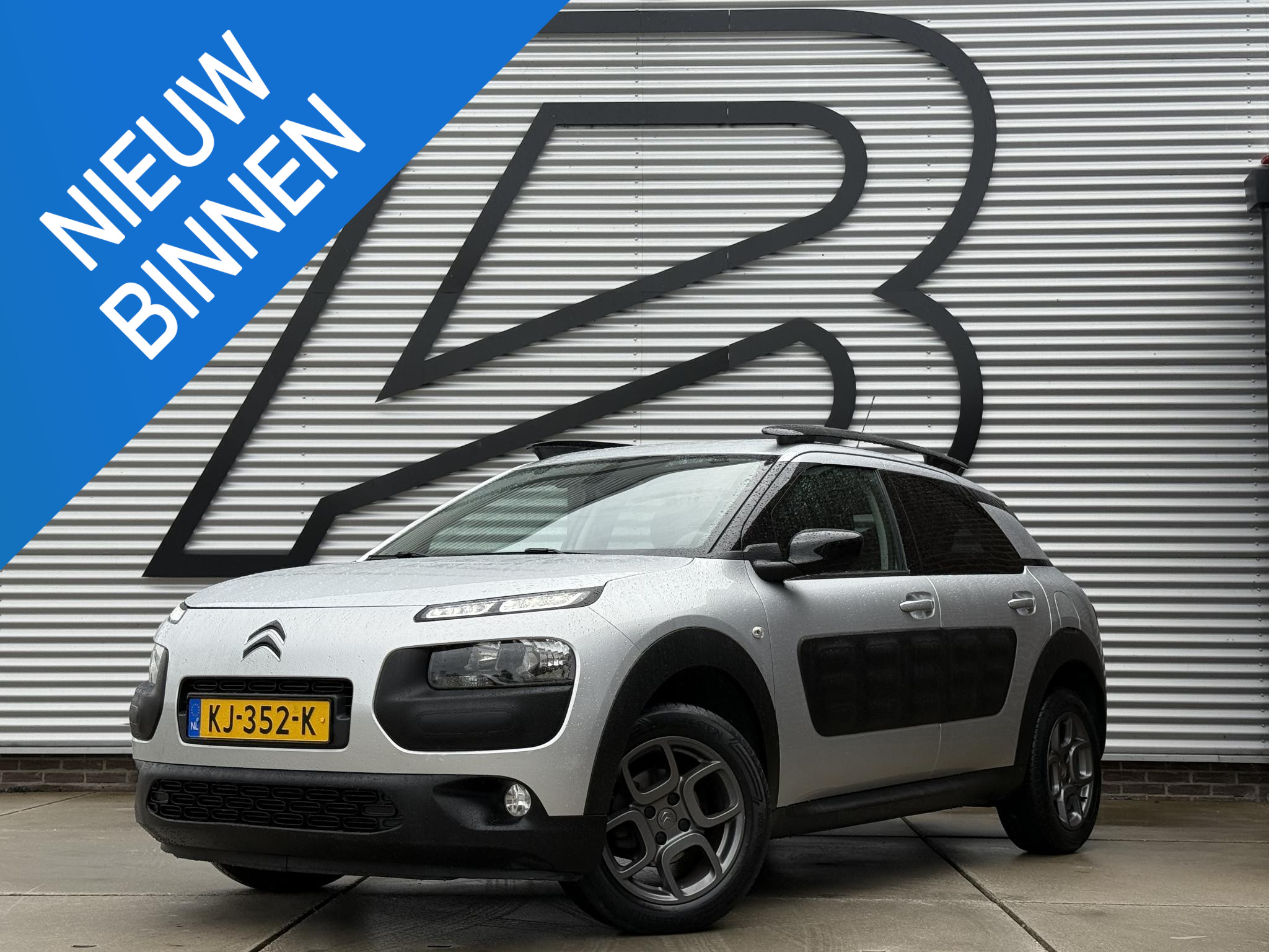 Citroen C4 Cactus 1.2 PureTech Shine 2016 - voorkant