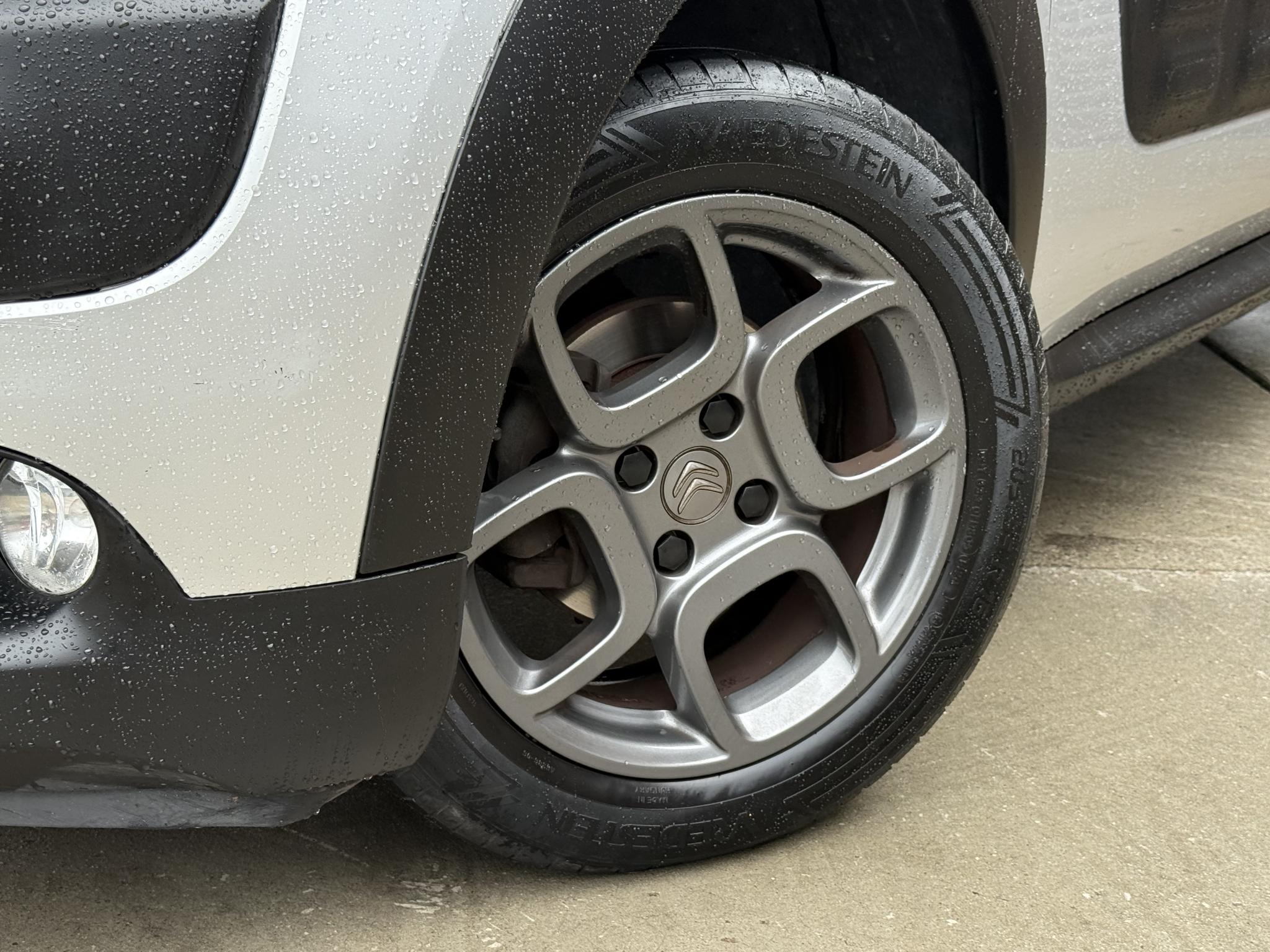 Foto van Citroen C4 Cactus