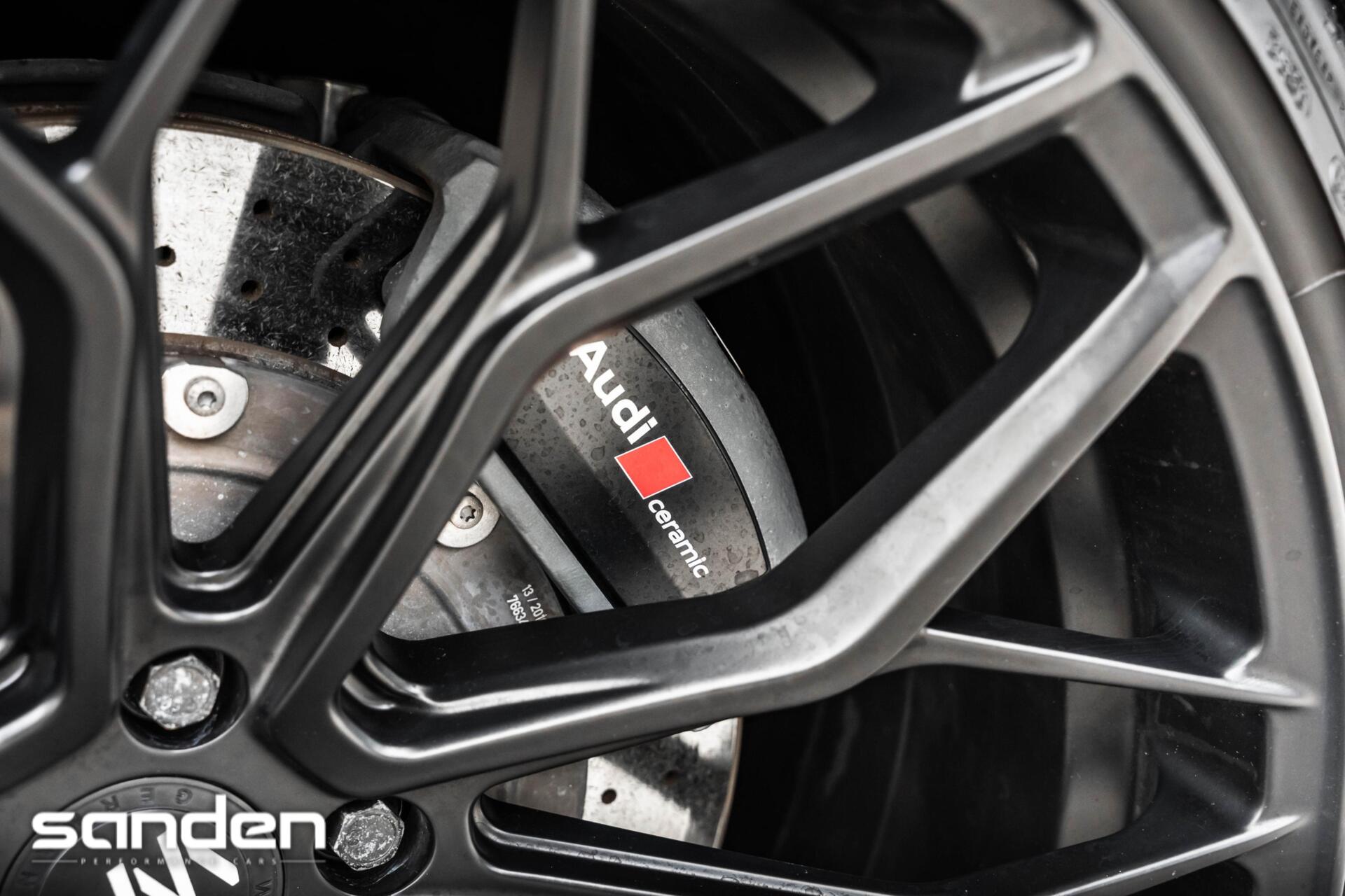 Foto van Audi RS 6 Avant Performance
