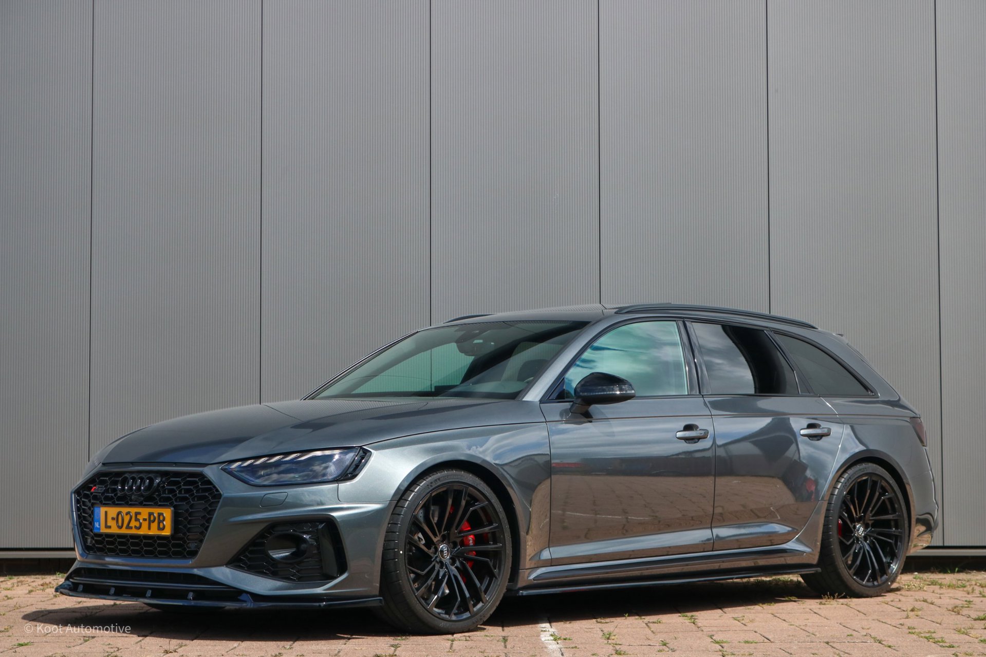 Foto van Audi RS 4 Avant