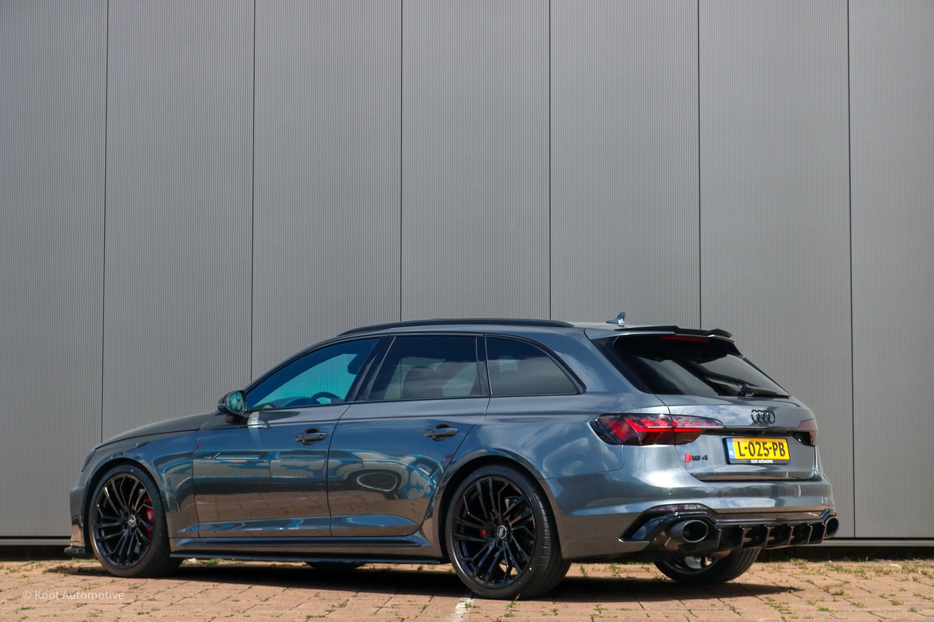 Foto van Audi RS 4 Avant
