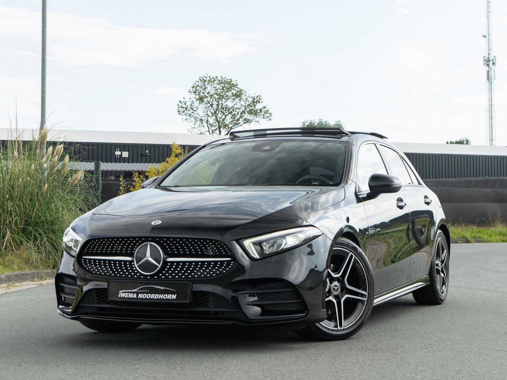 Mercedes-Benz A 200 200 Premium Plus|Panoramadak|AMG Pakket|Night pakket|Stoelverwarming|Sfeerverlichting|Lane assist| 2019 - voorkant