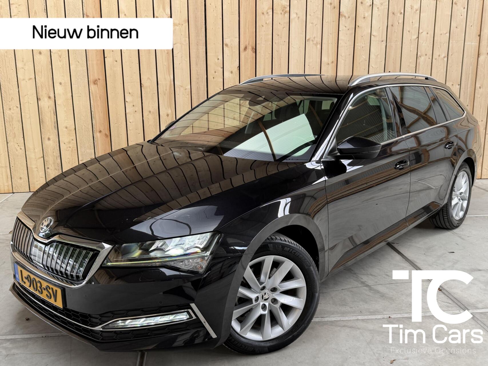 Skoda Superb 1.4 TSI iV Business Edition Plus Trekhaak uitklapbaar | Achteruitrijcamera | Apple CarPlay/Android Auto | Canton HiFi | Climate & cruise control | LED koplampen | Navigatiesysteem | Parkeersensoren voor en achter 2021 - voorkant