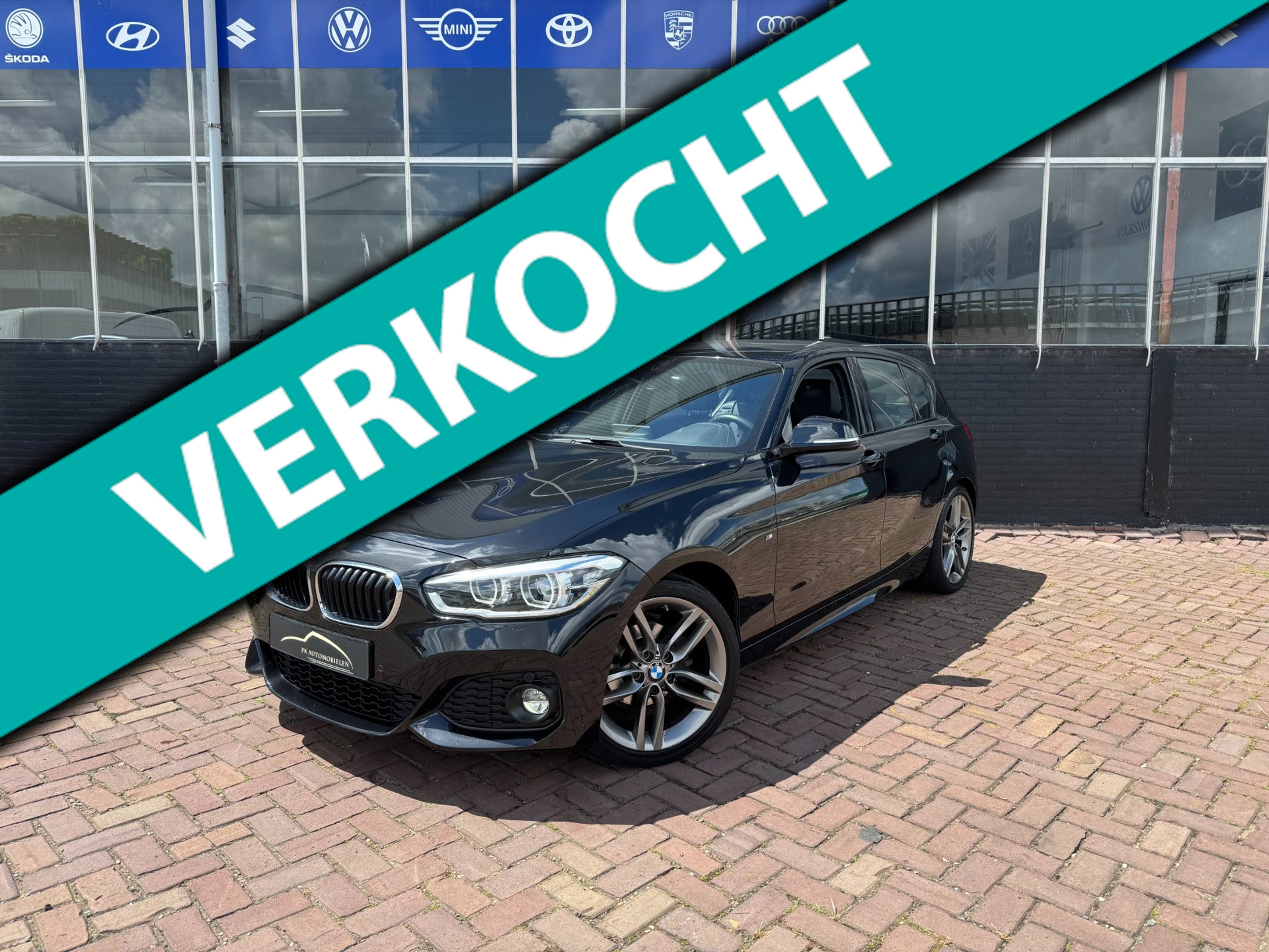 BMW 118i 118i Edition M Sport Shadow High Executive **LEDER + CAMERA** 2019 - voorkant