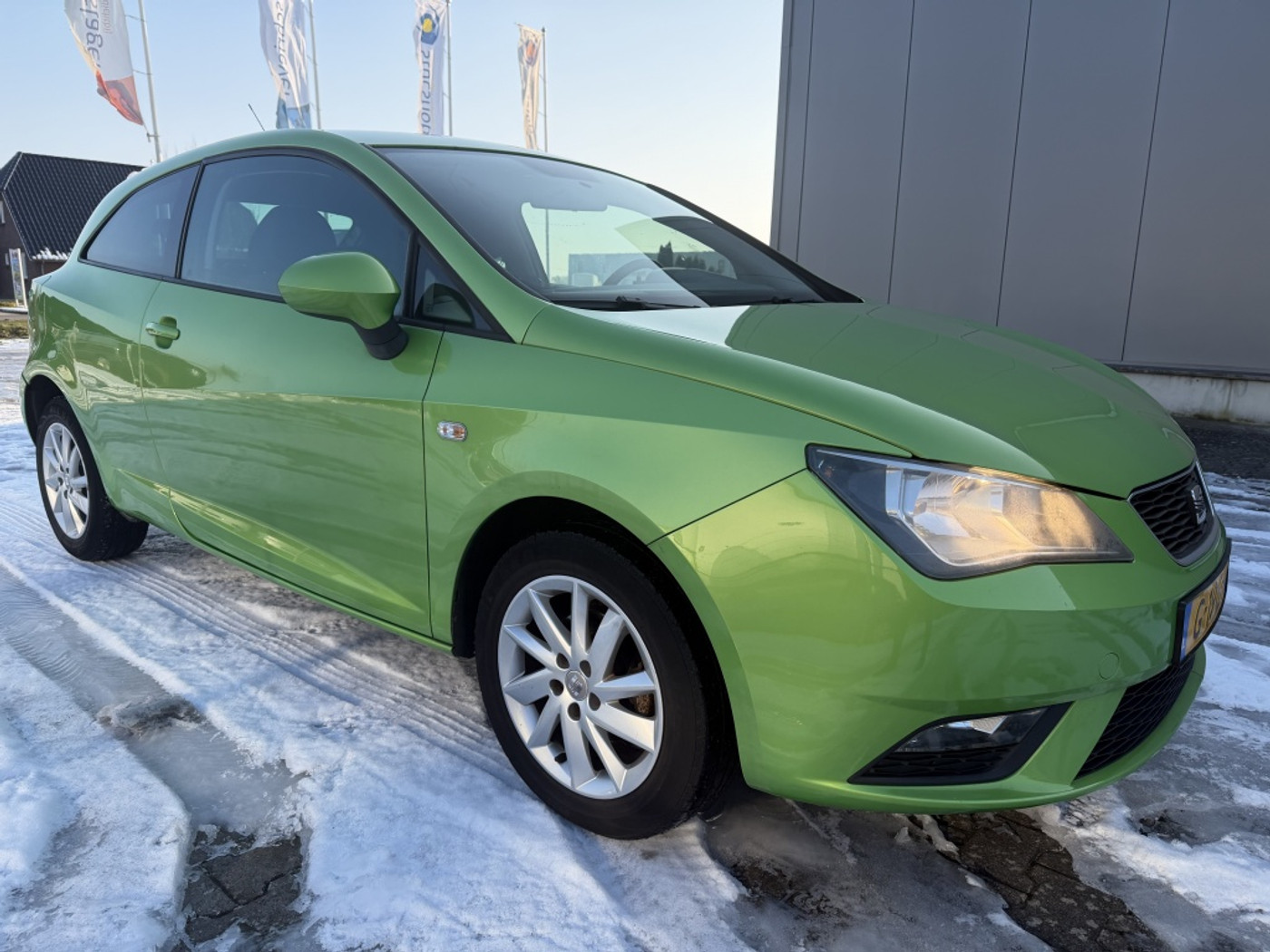 Seat Ibiza 1.4 COPA Plus Airco Navigatie Sportvelgen 2012 - voorkant