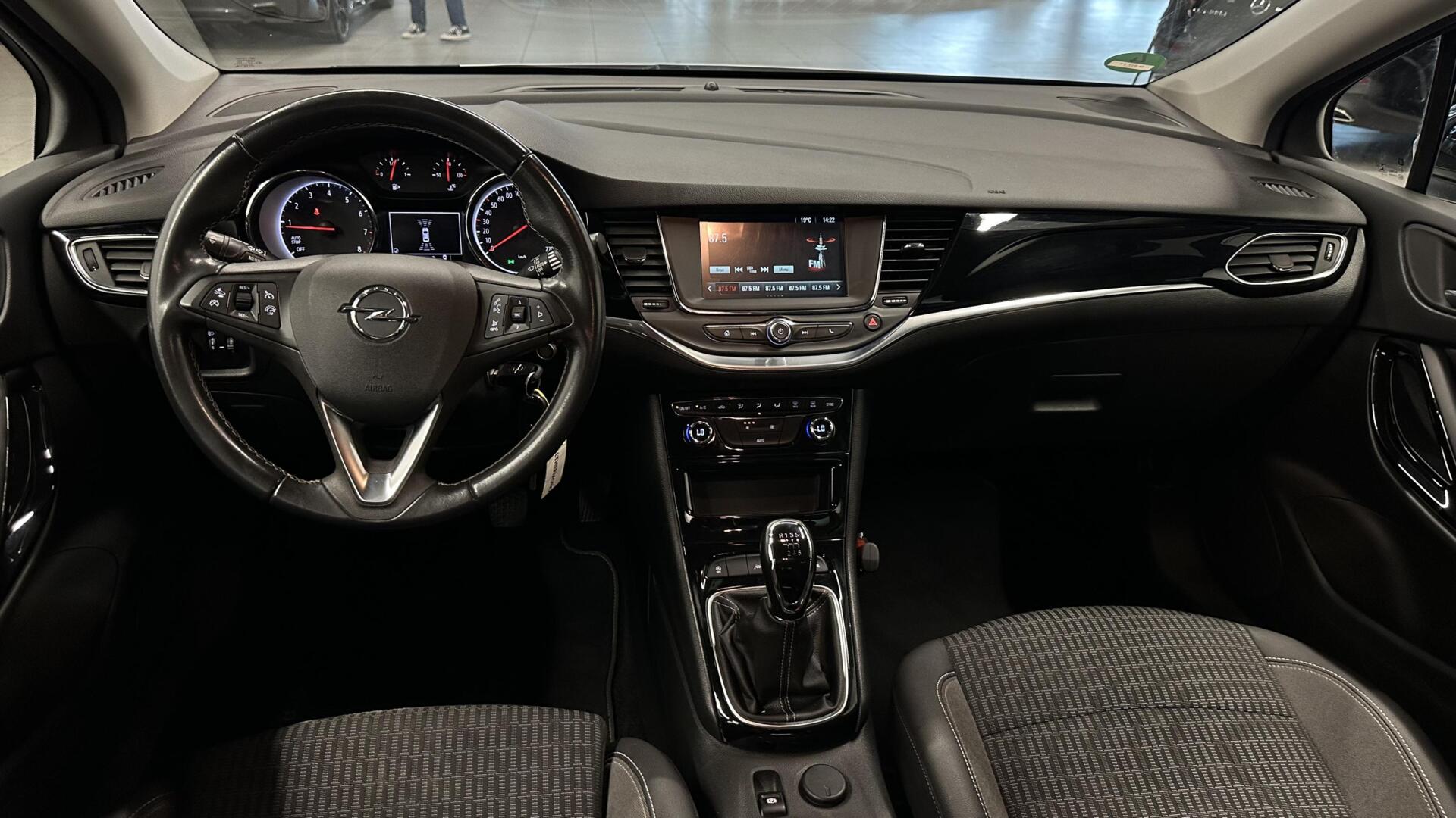 Foto van Opel Astra Sports Tourer