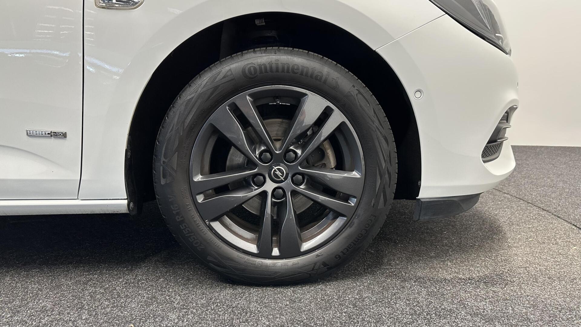 Foto van Opel Astra Sports Tourer