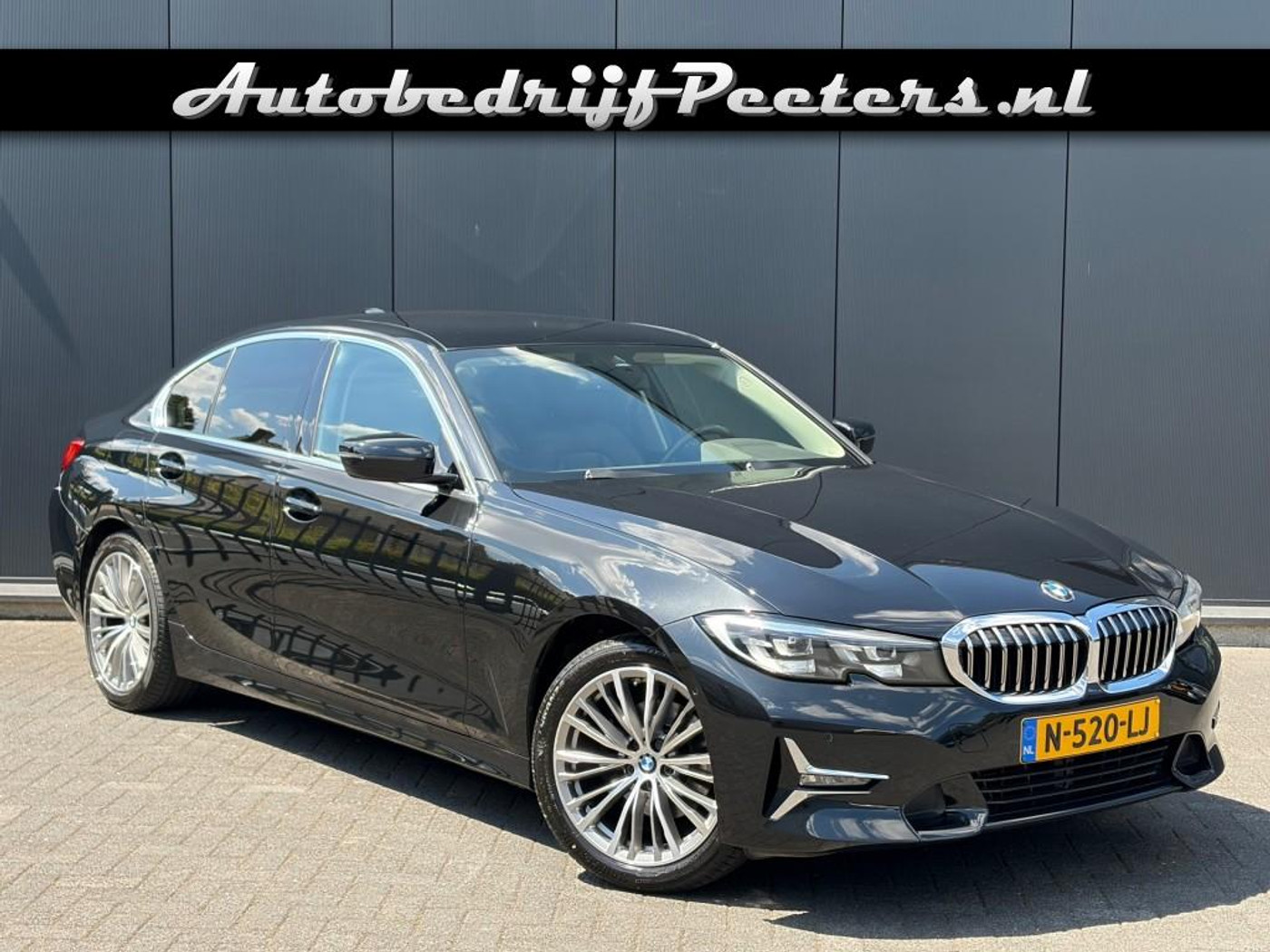 BMW 320i 320i 184pk Aut. Leder Navi LED Cruise Carplay 2020 - voorkant