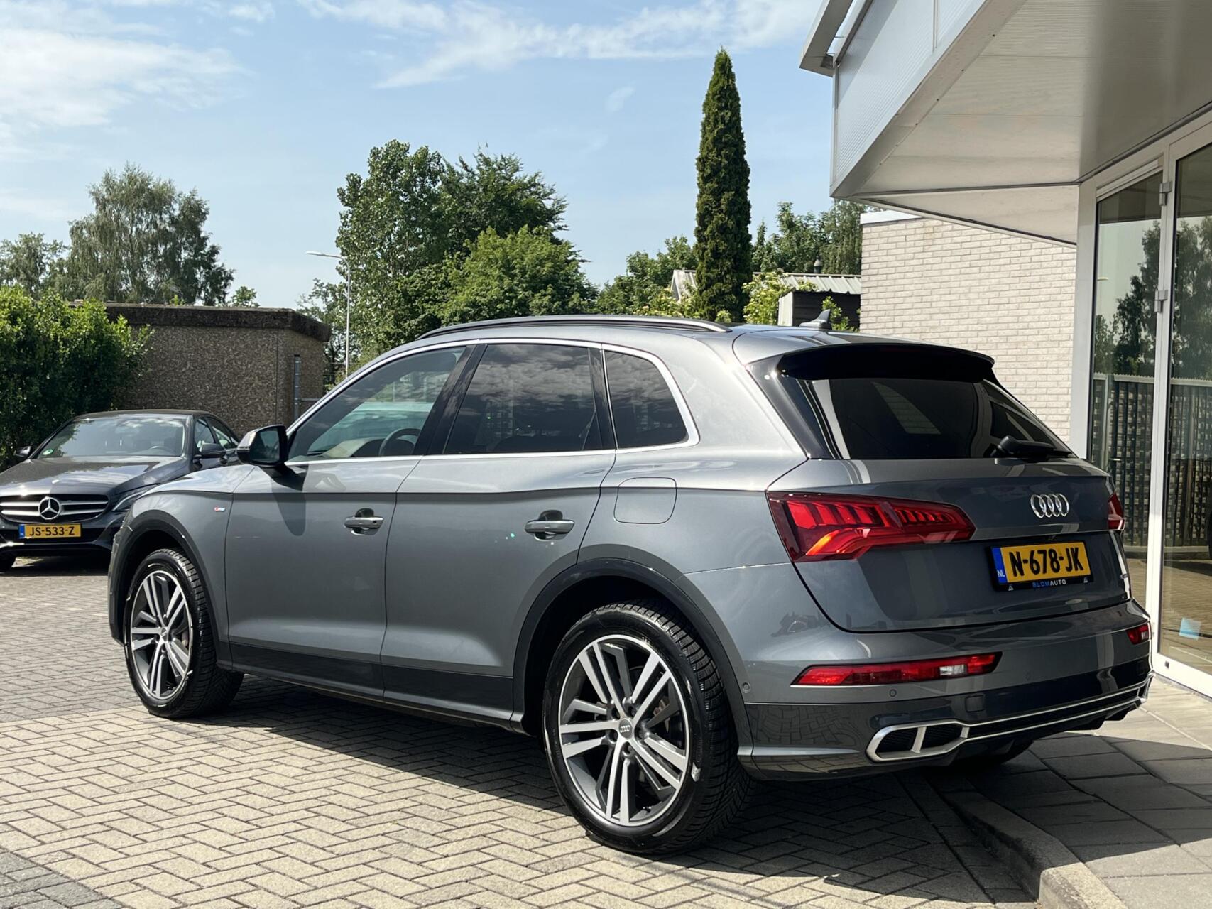 Foto van Audi Q5 55 TFSI E
