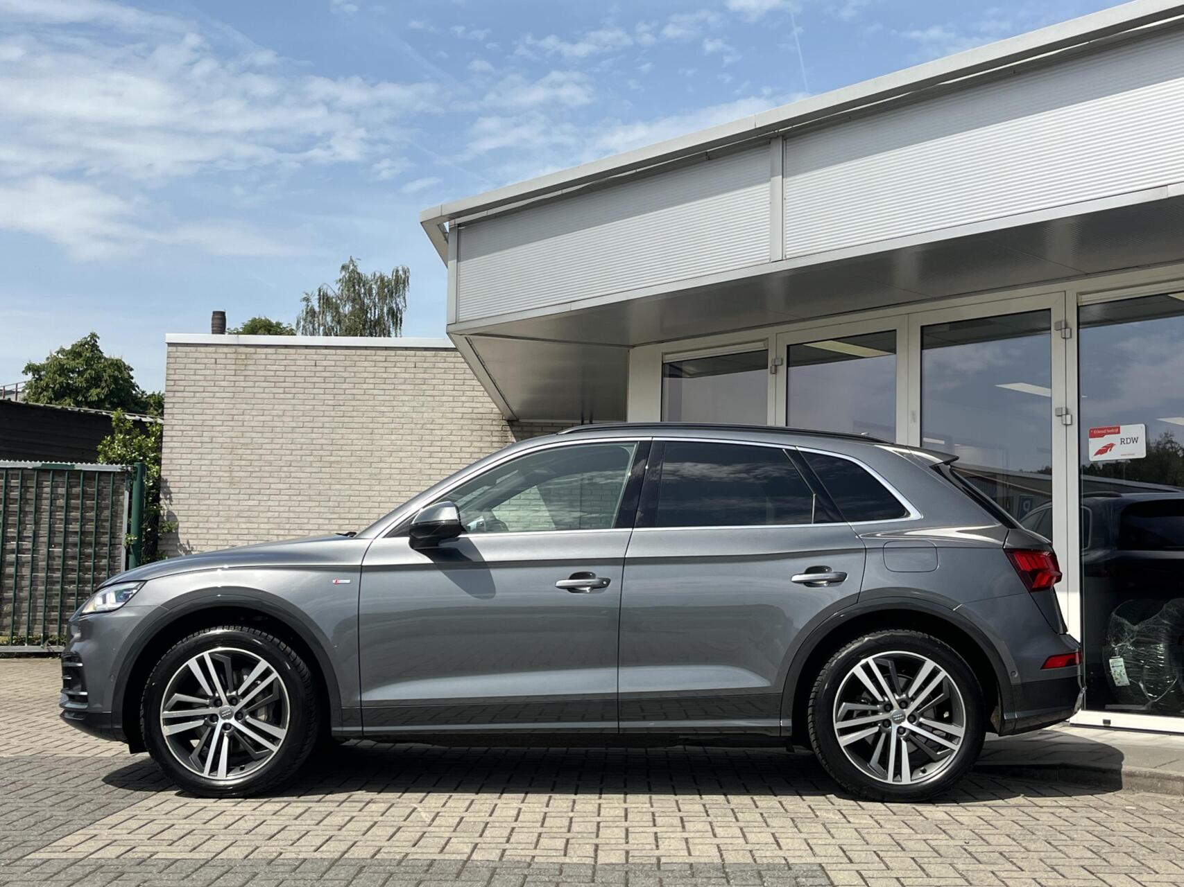 Foto van Audi Q5 55 TFSI E