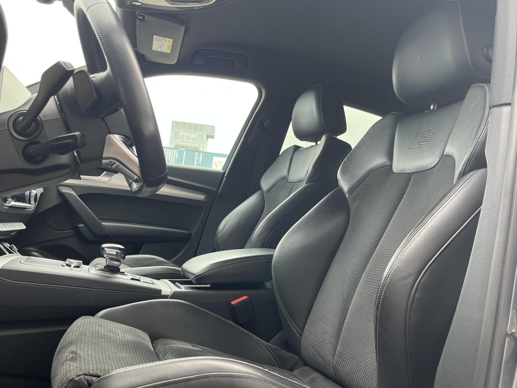 Foto van Audi Q5 55 TFSI E