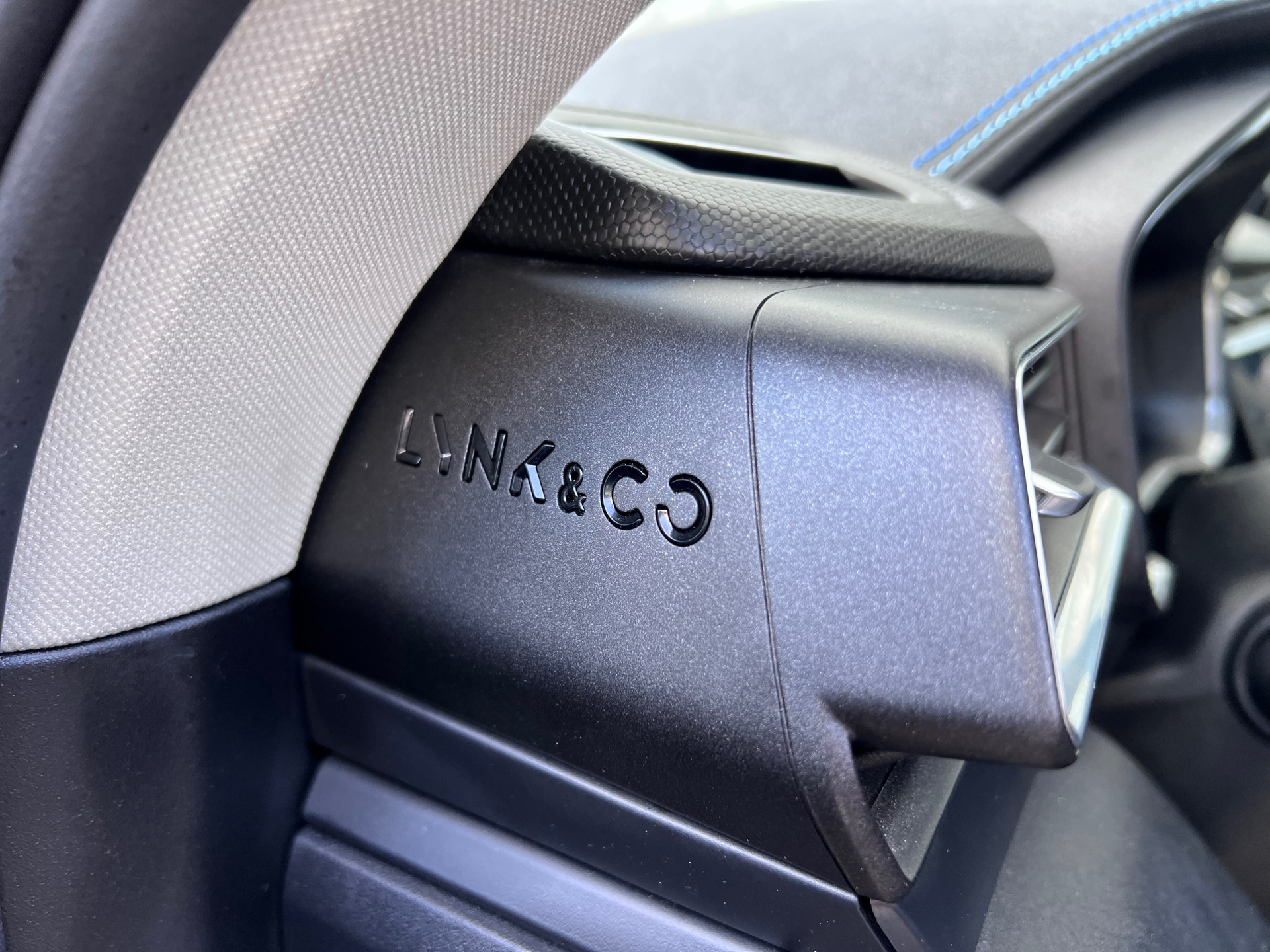 Foto van Lynk&co LYNK & Co 01