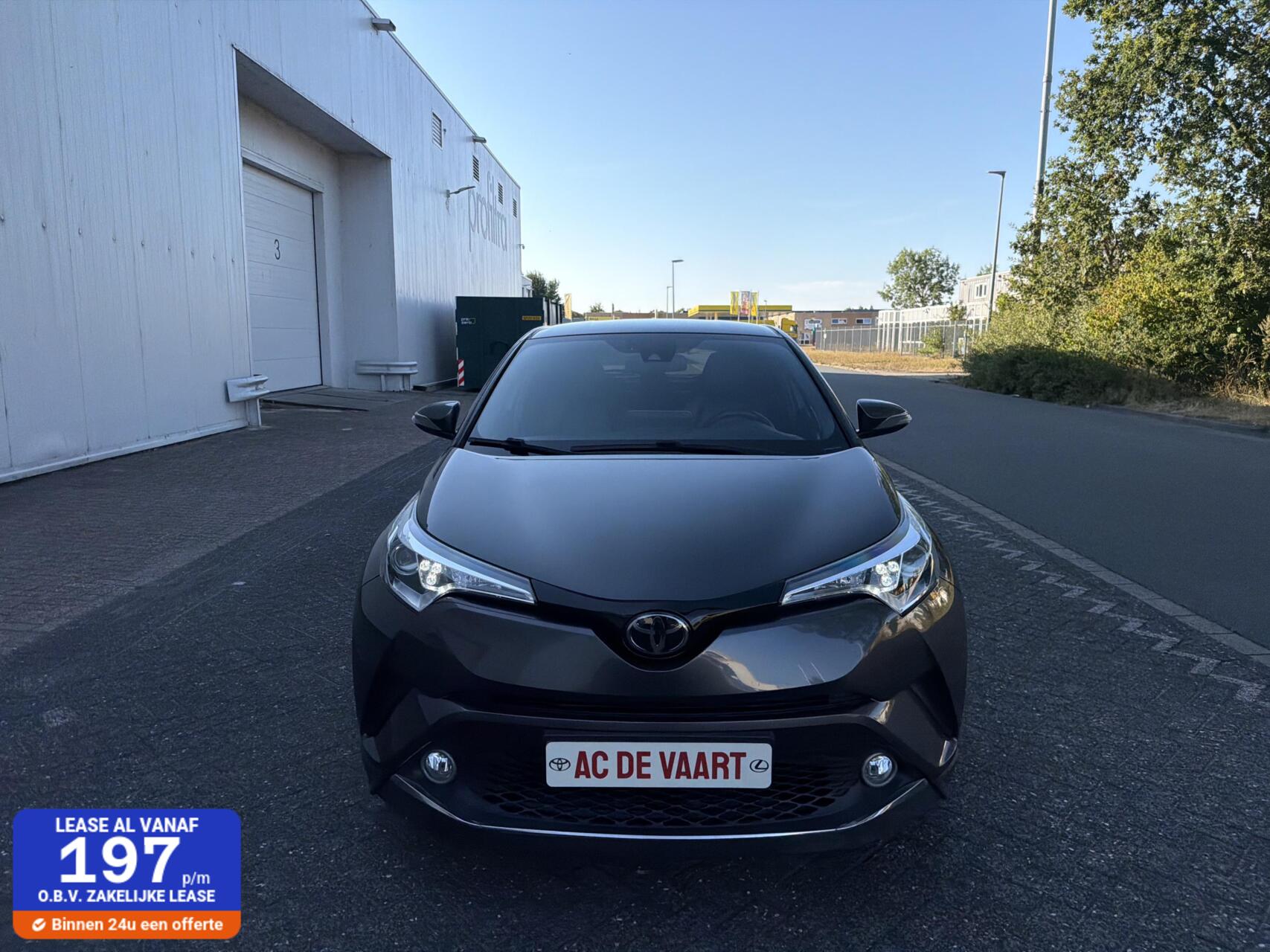 Toyota Toyota C-hr 1.2 Executive - ACC/NAVI/KEYLESS/JBL/CAMERA/NAP 2016 - voorkant