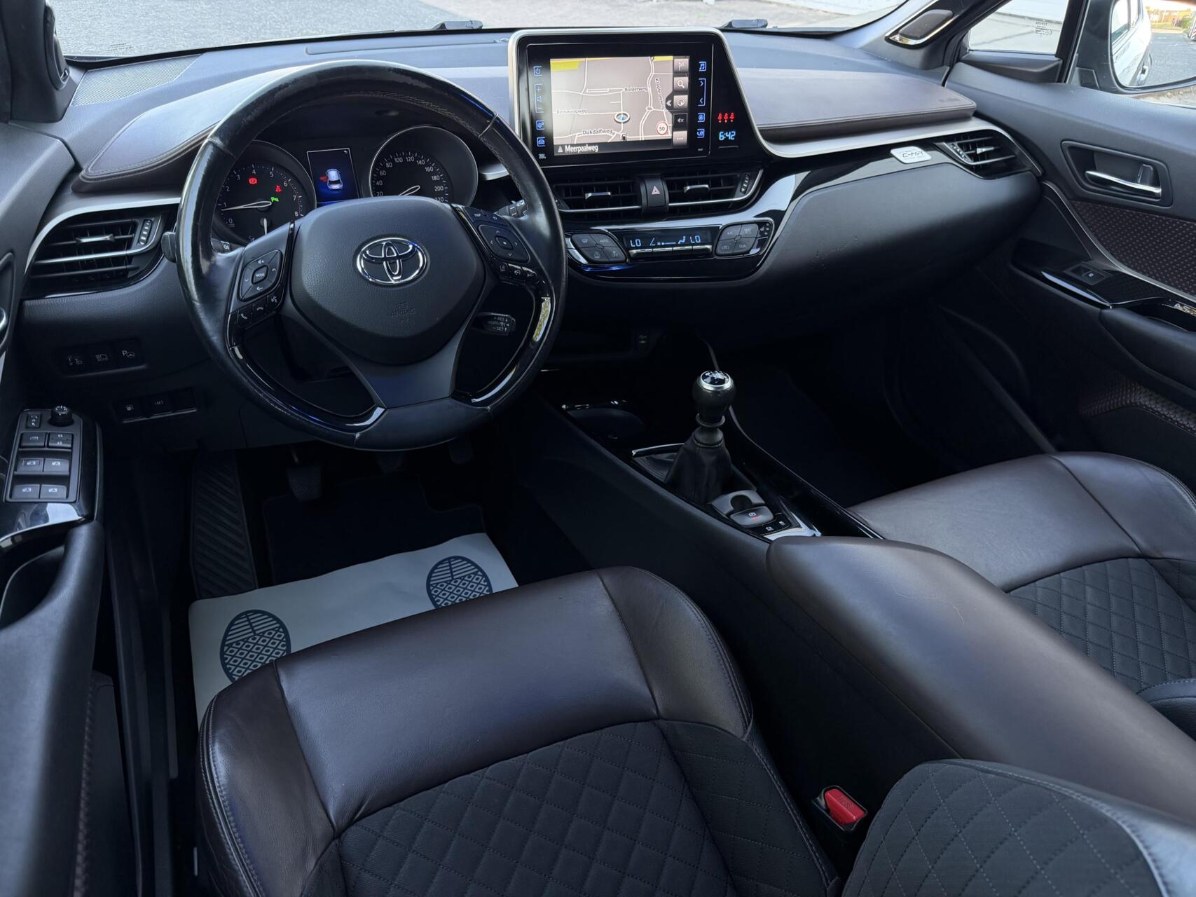 Foto van Toyota Toyota C-hr