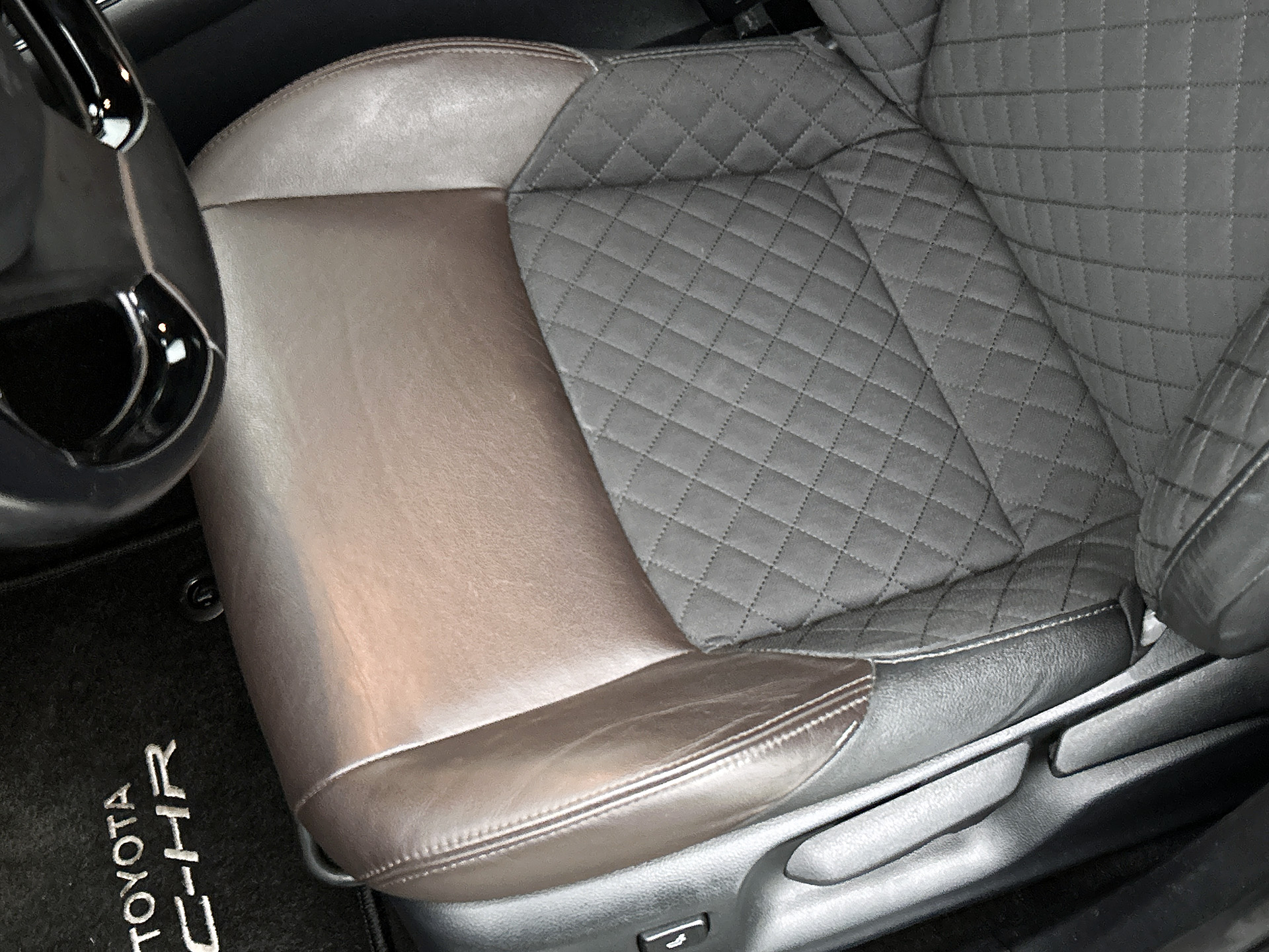 Foto van Toyota Toyota C-hr