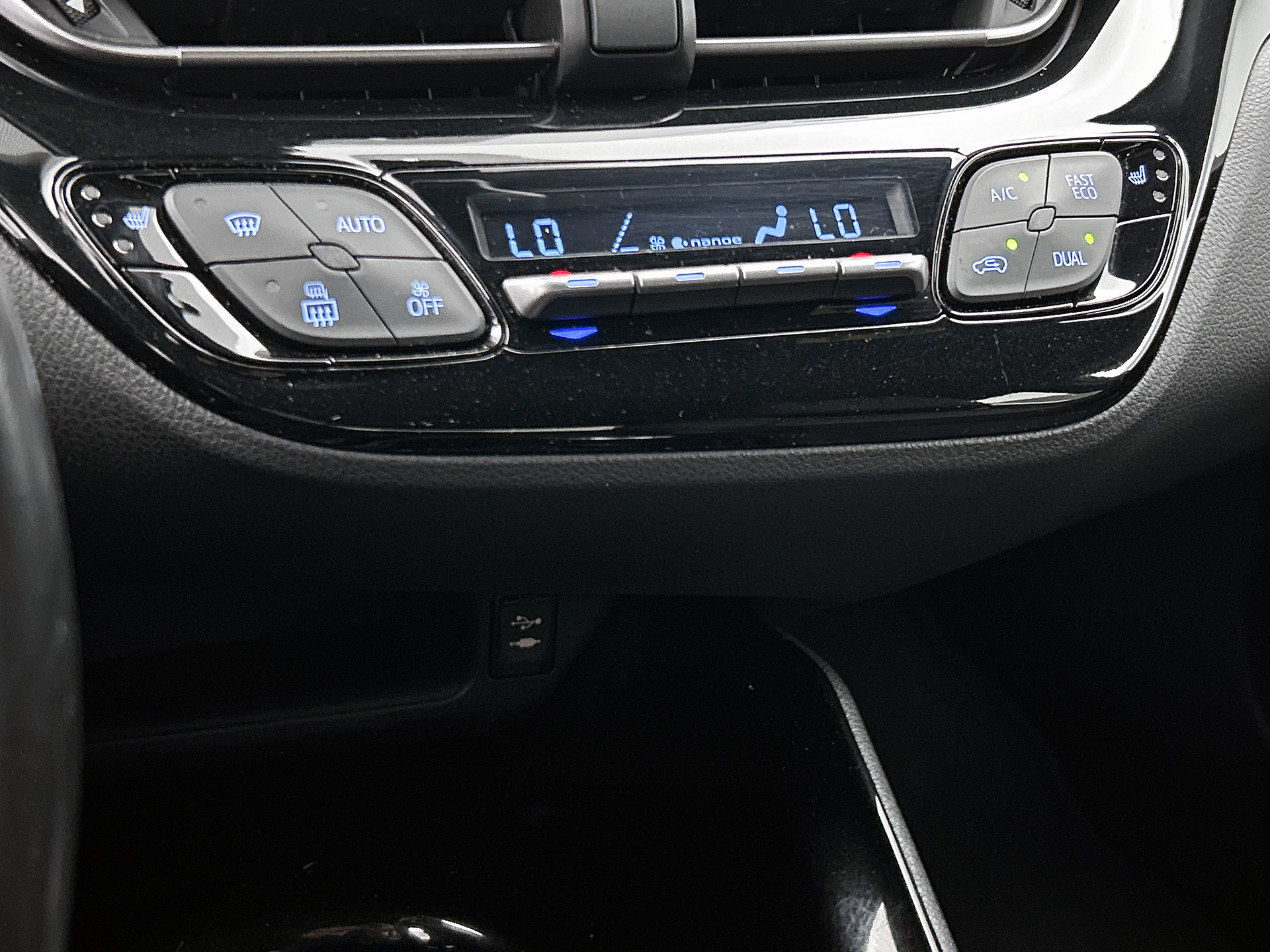 Foto van Toyota Toyota C-hr