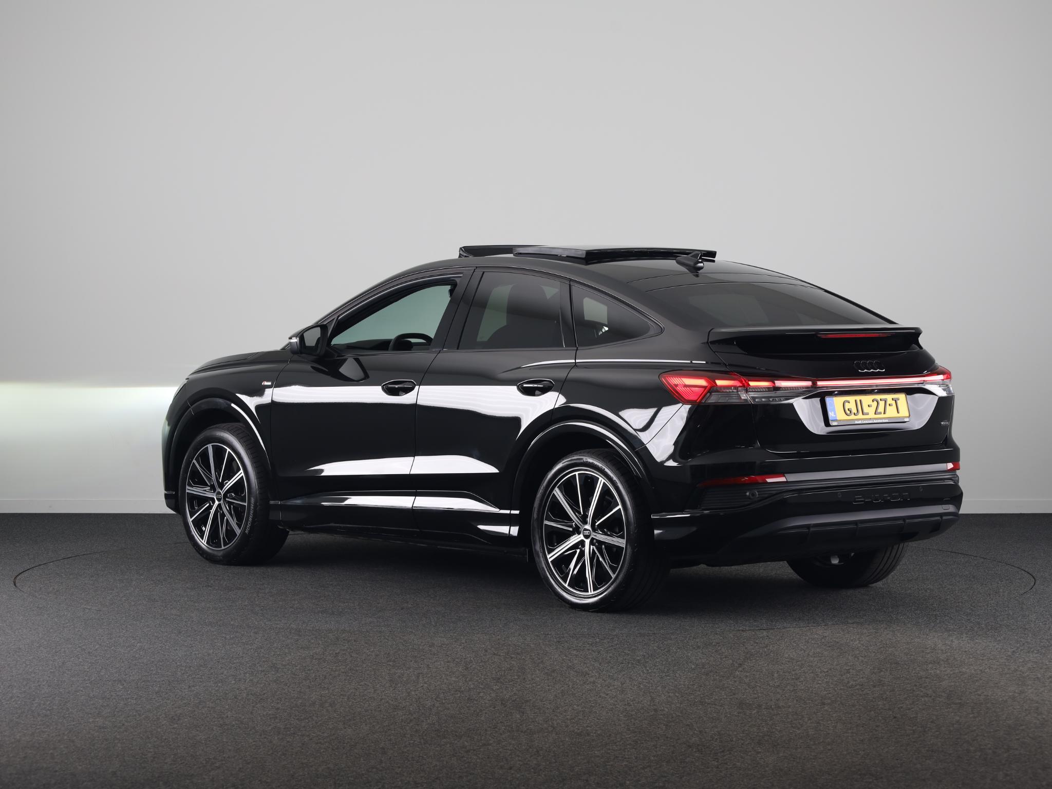 Foto van Audi Q4 Sportback E-tron