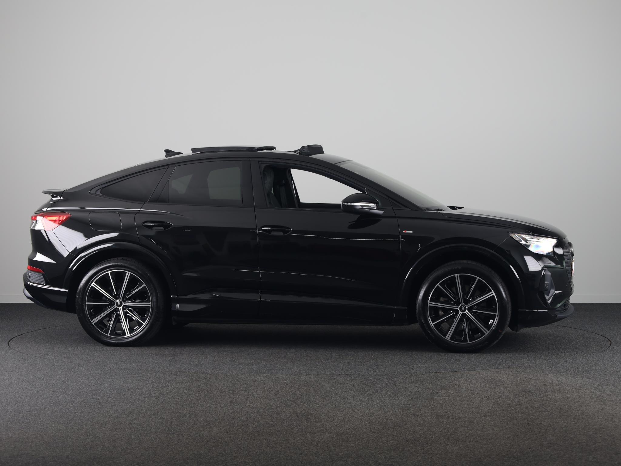 Foto van Audi Q4 Sportback E-tron