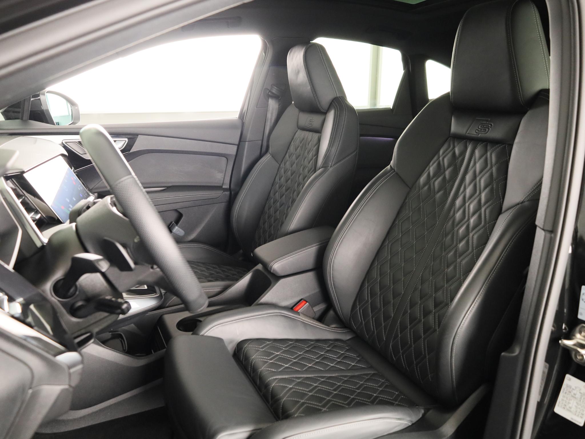 Foto van Audi Q4 Sportback E-tron