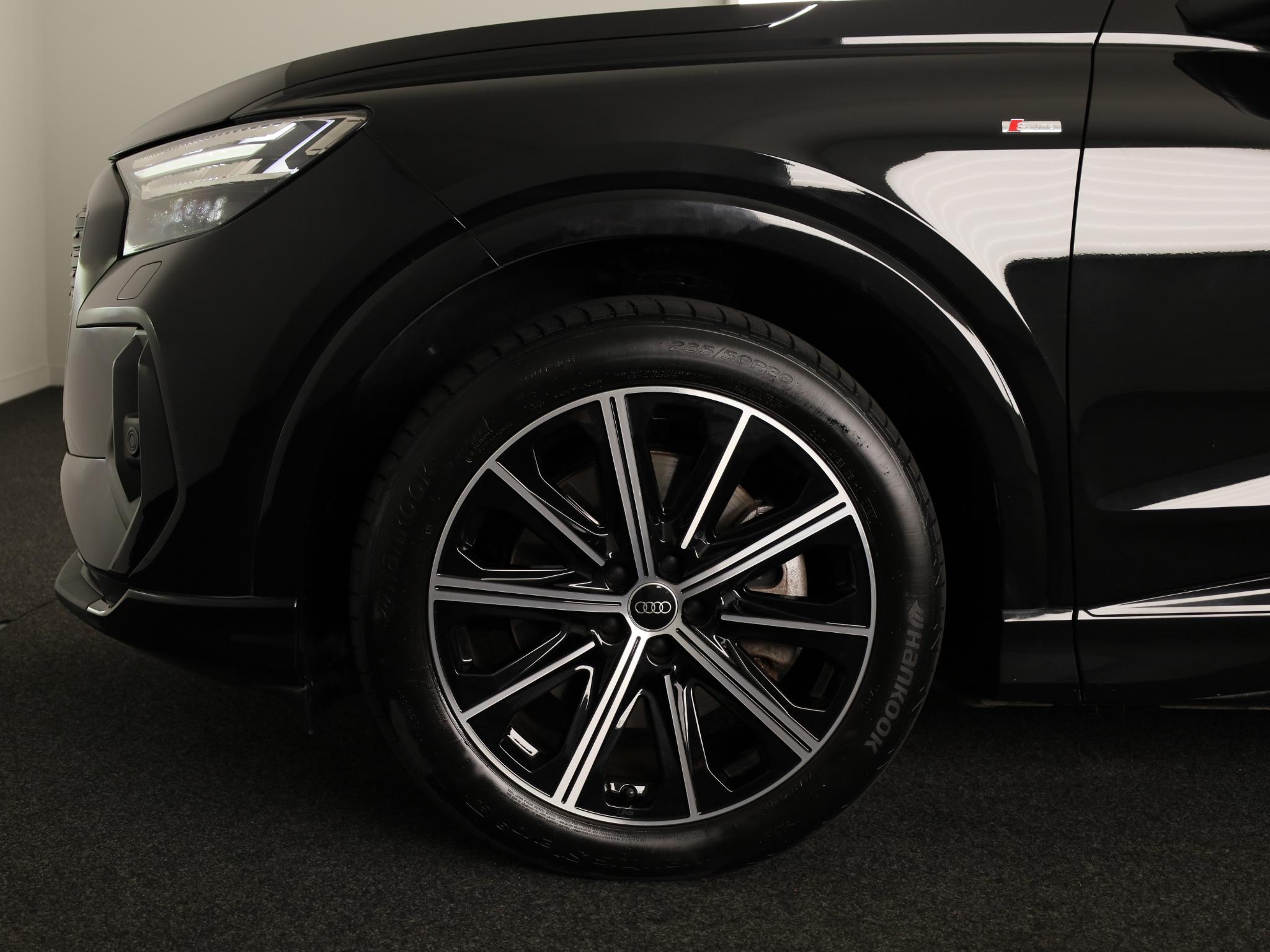 Foto van Audi Q4 Sportback E-tron