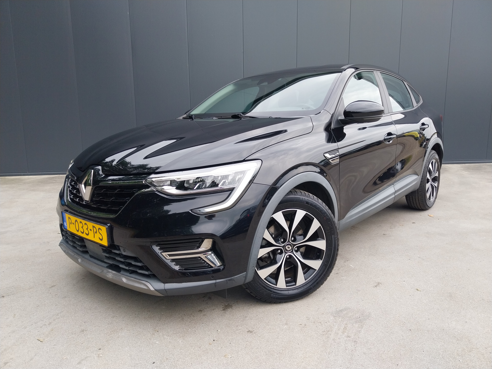 Renault Arkana E-tech 1.6 E-Tech Hybrid 145 Zen 1e EIGENAAR CAMERA NAVI CRUISE ECC 2022 - voorkant