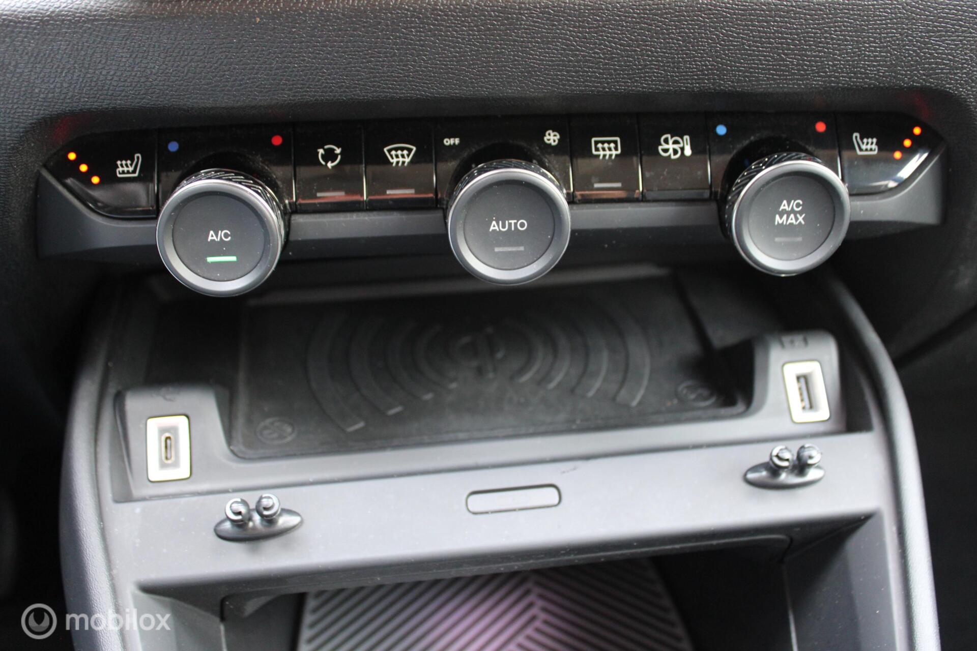Foto van Citroen E-c4