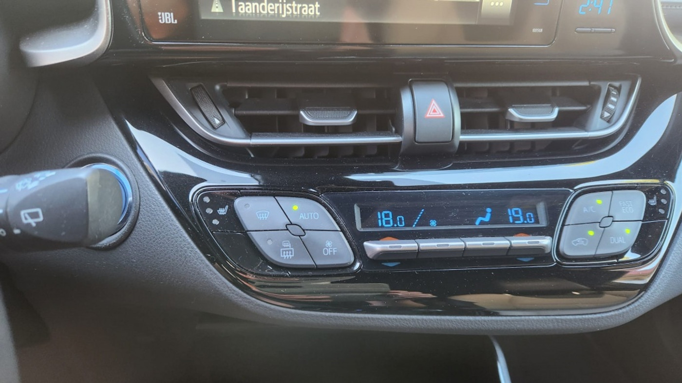Foto van Toyota Toyota C-hr