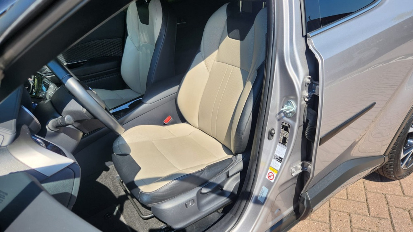 Foto van Toyota Toyota C-hr