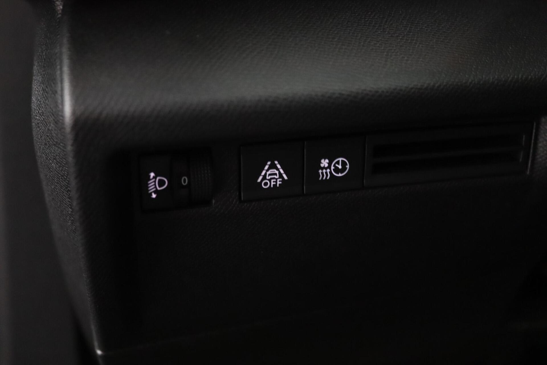 Foto van Citroen E-c4