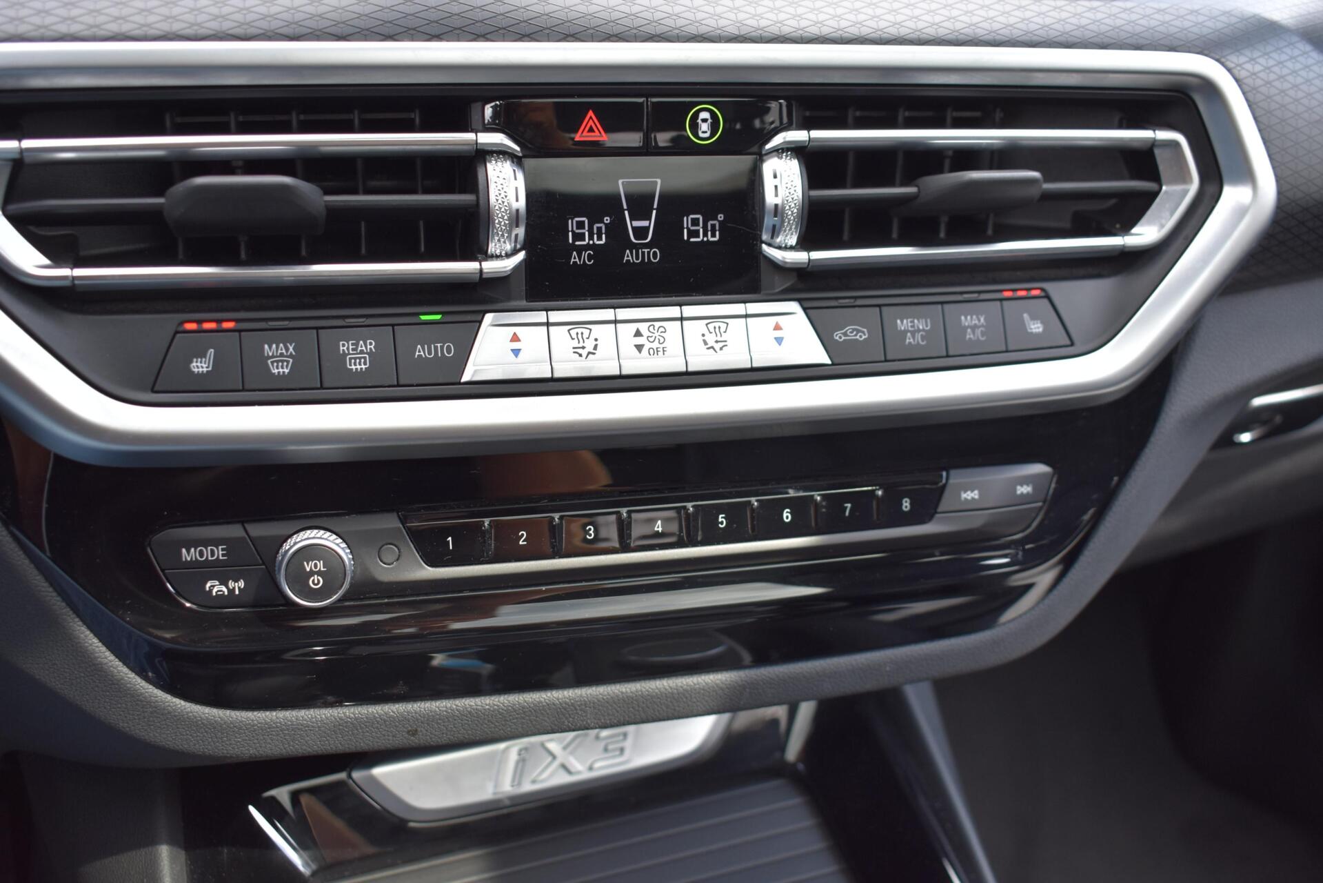 Foto van BMW Ix3
