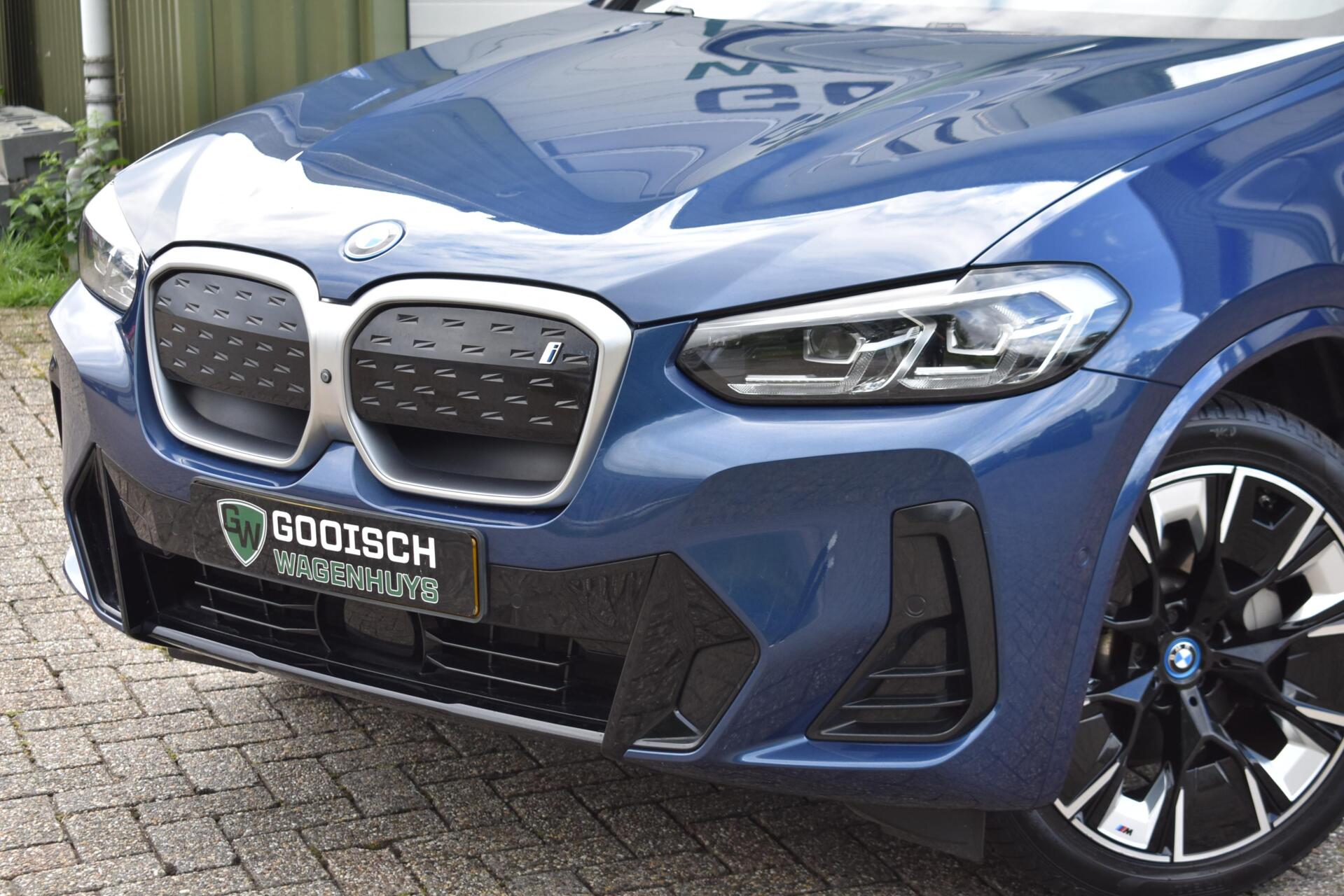 Foto van BMW Ix3