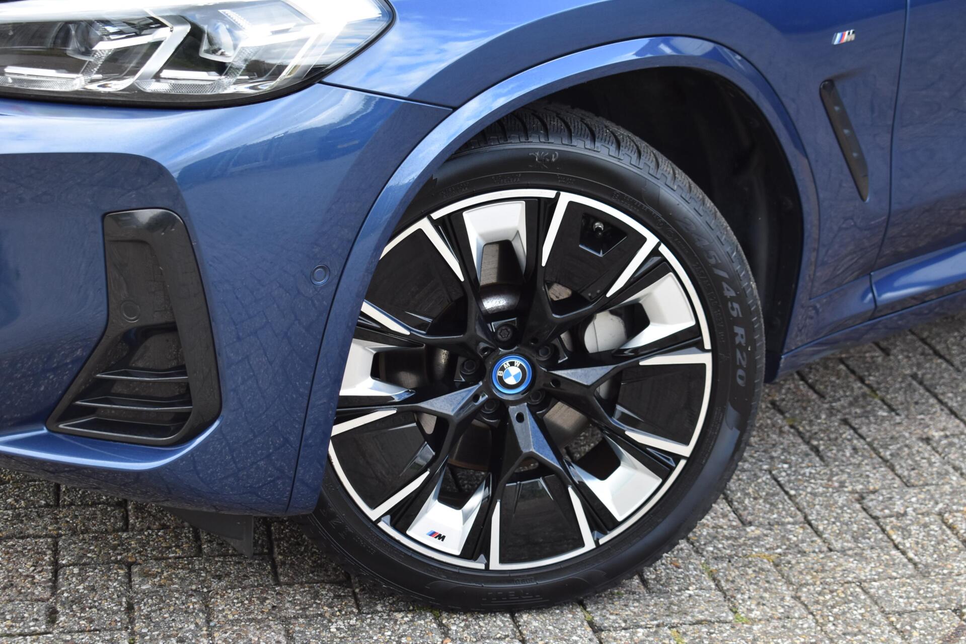 Foto van BMW Ix3