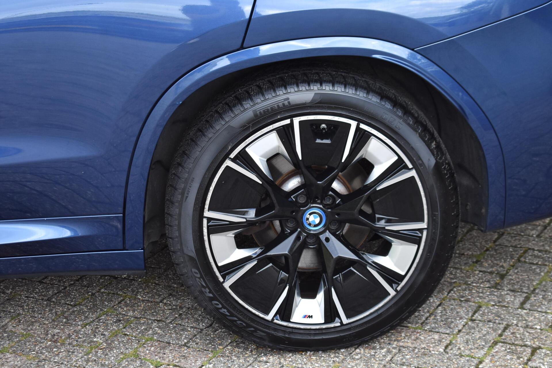Foto van BMW Ix3