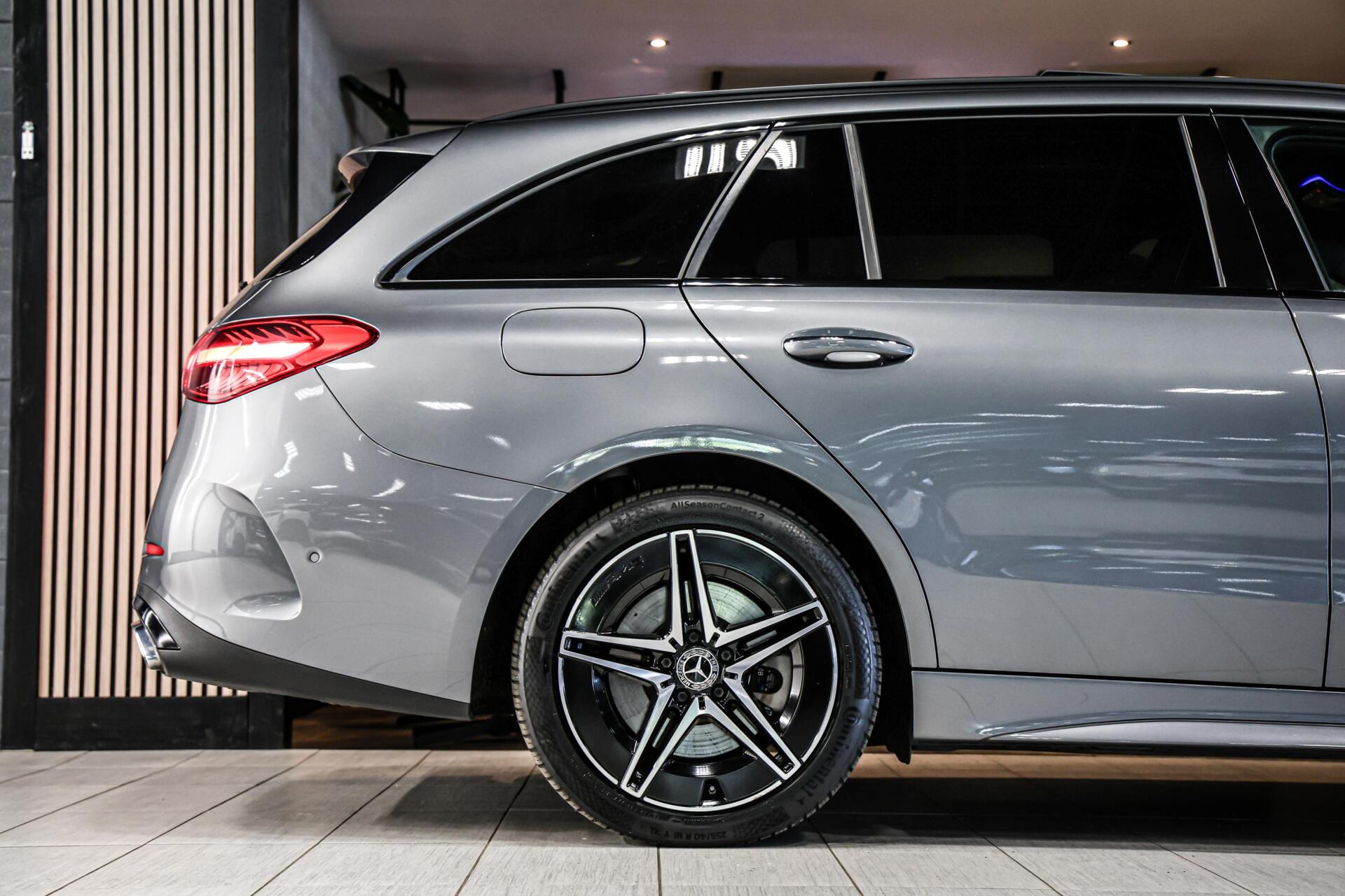Foto van Mercedes-Benz C 300 E