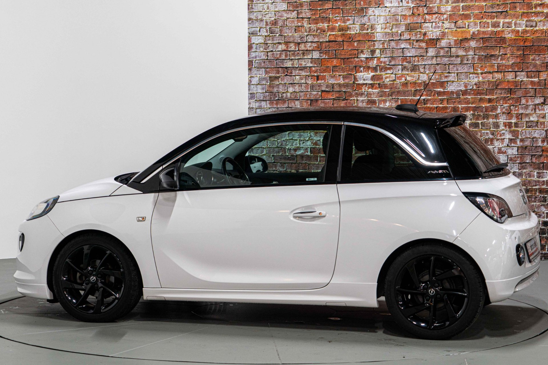 Foto van Opel Adam