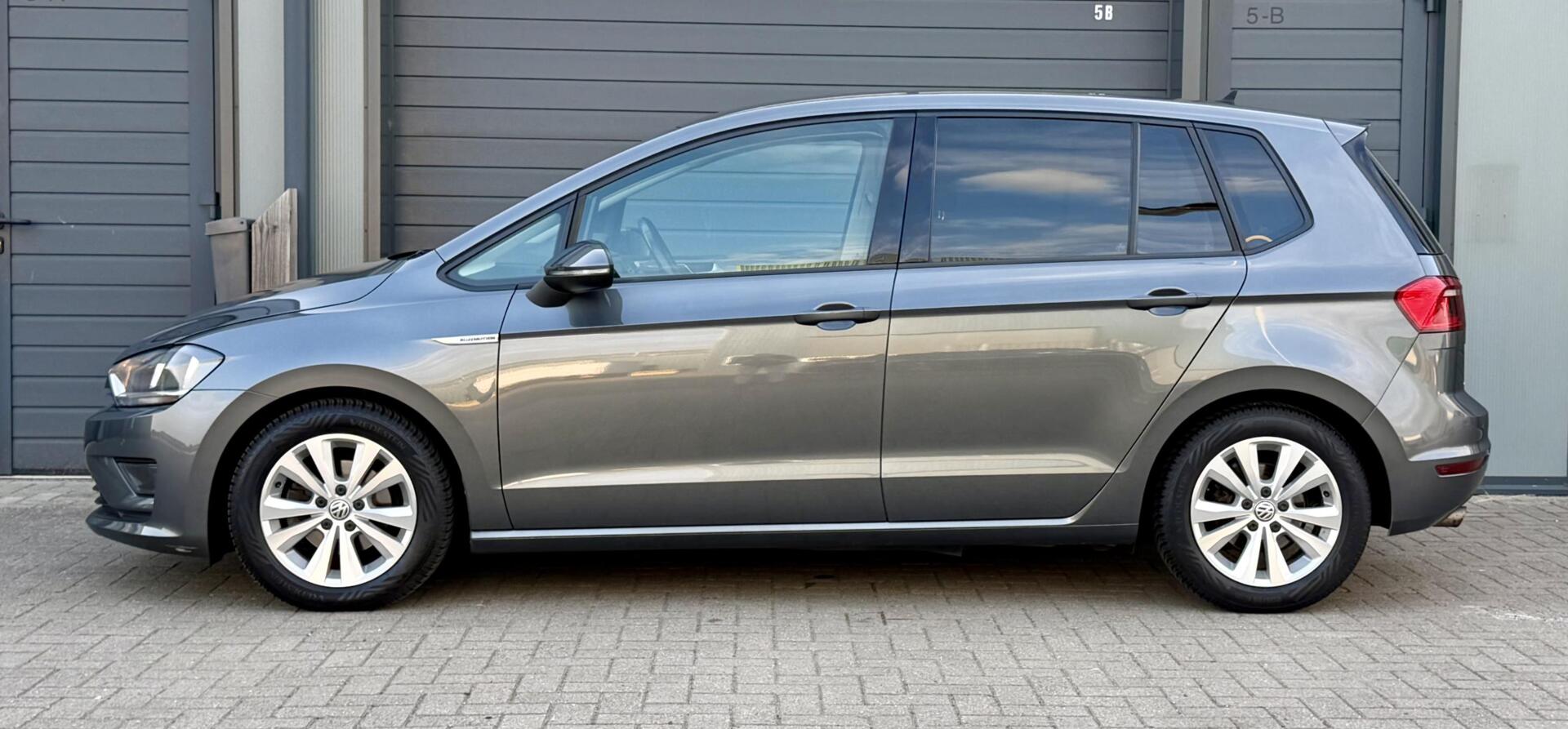 Foto van Volkswagen Golf Sportsvan